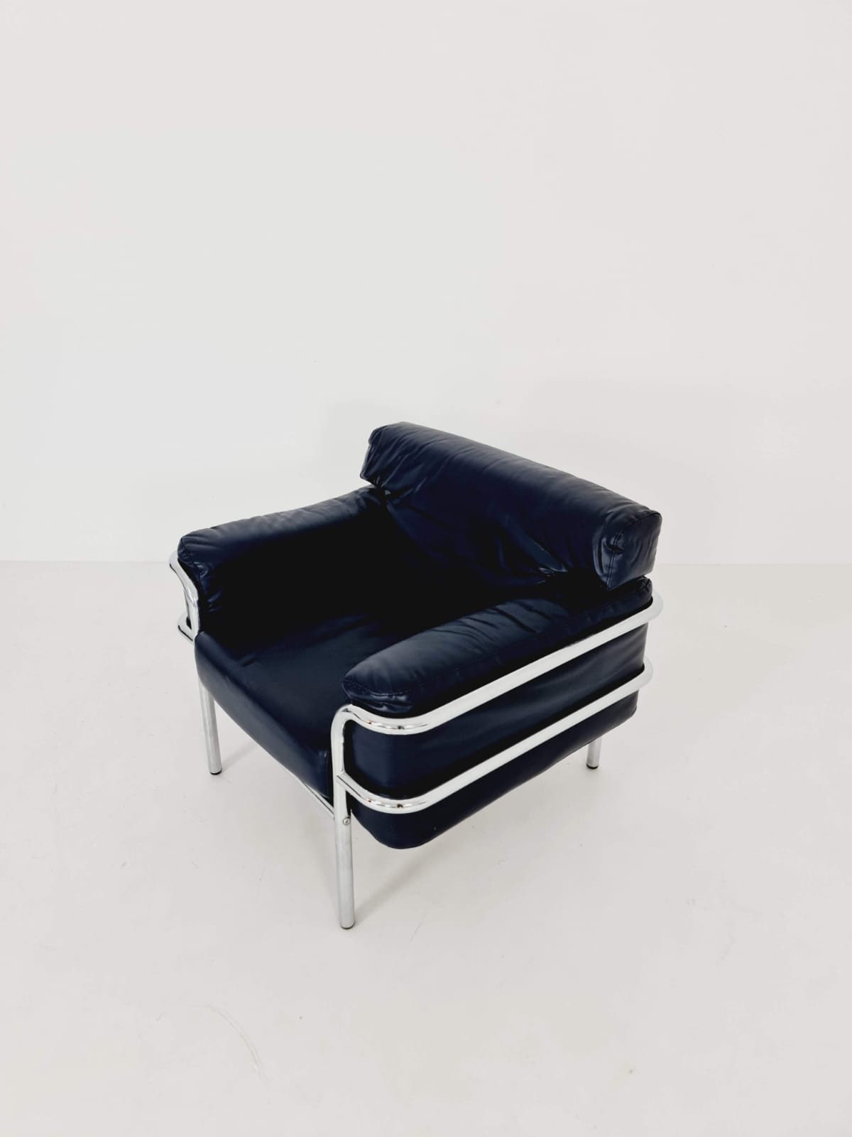 Mid century Bauhaus -arm chair Style of Cassina LC2 style, 1980s Italy