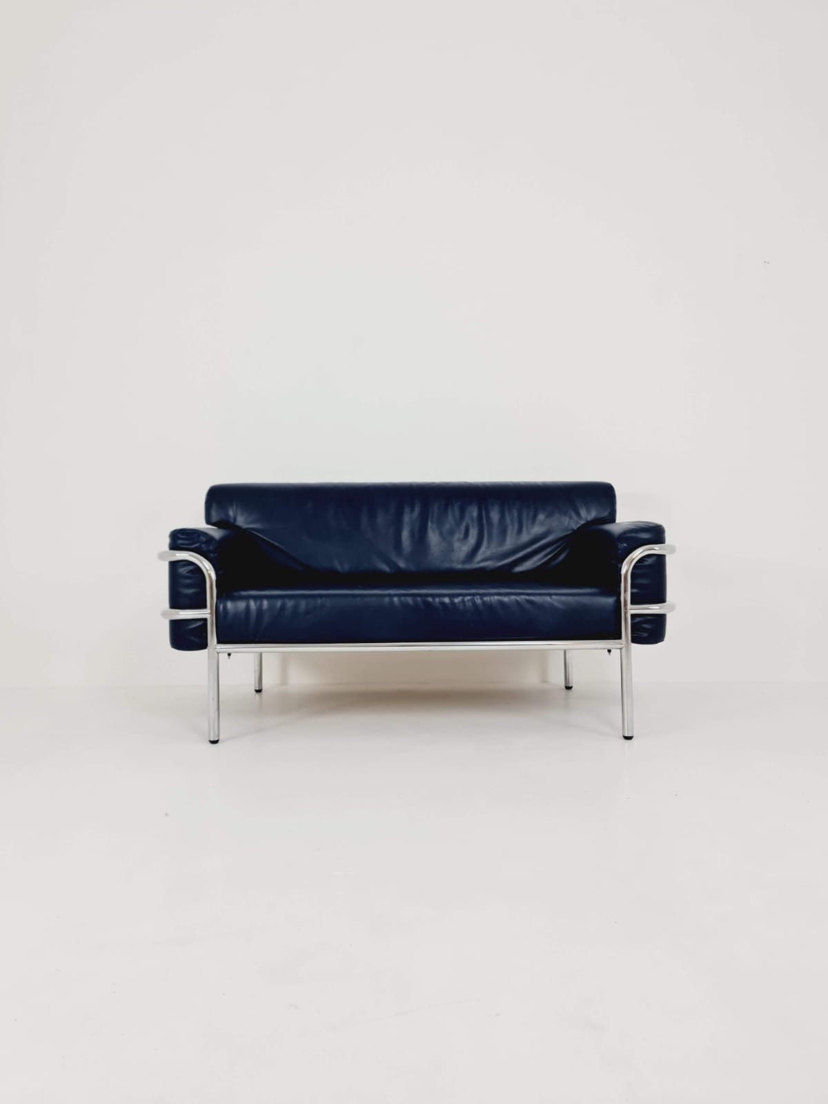 Mid century leather Bauhaus -Style of Cassia LC3 style sofa , 1980s