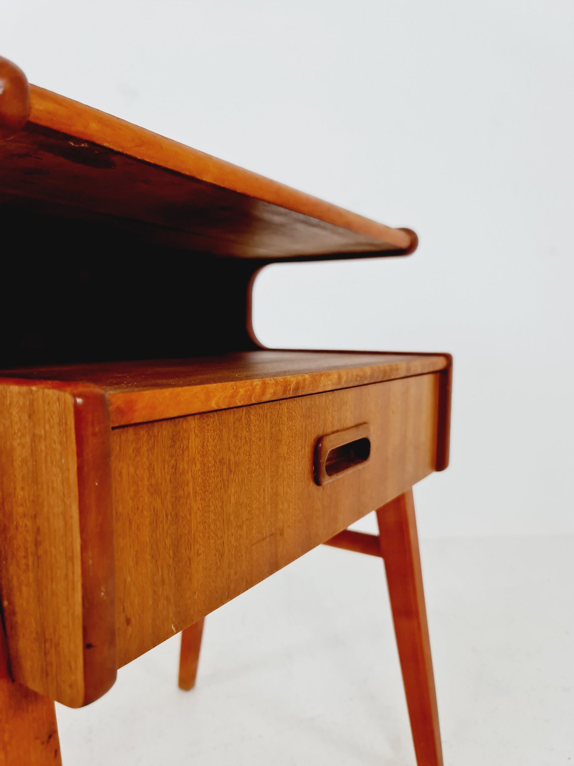 Midcentury Danish Mahogany Vintage Side table/ Bedside table/ Night stand, 1960s