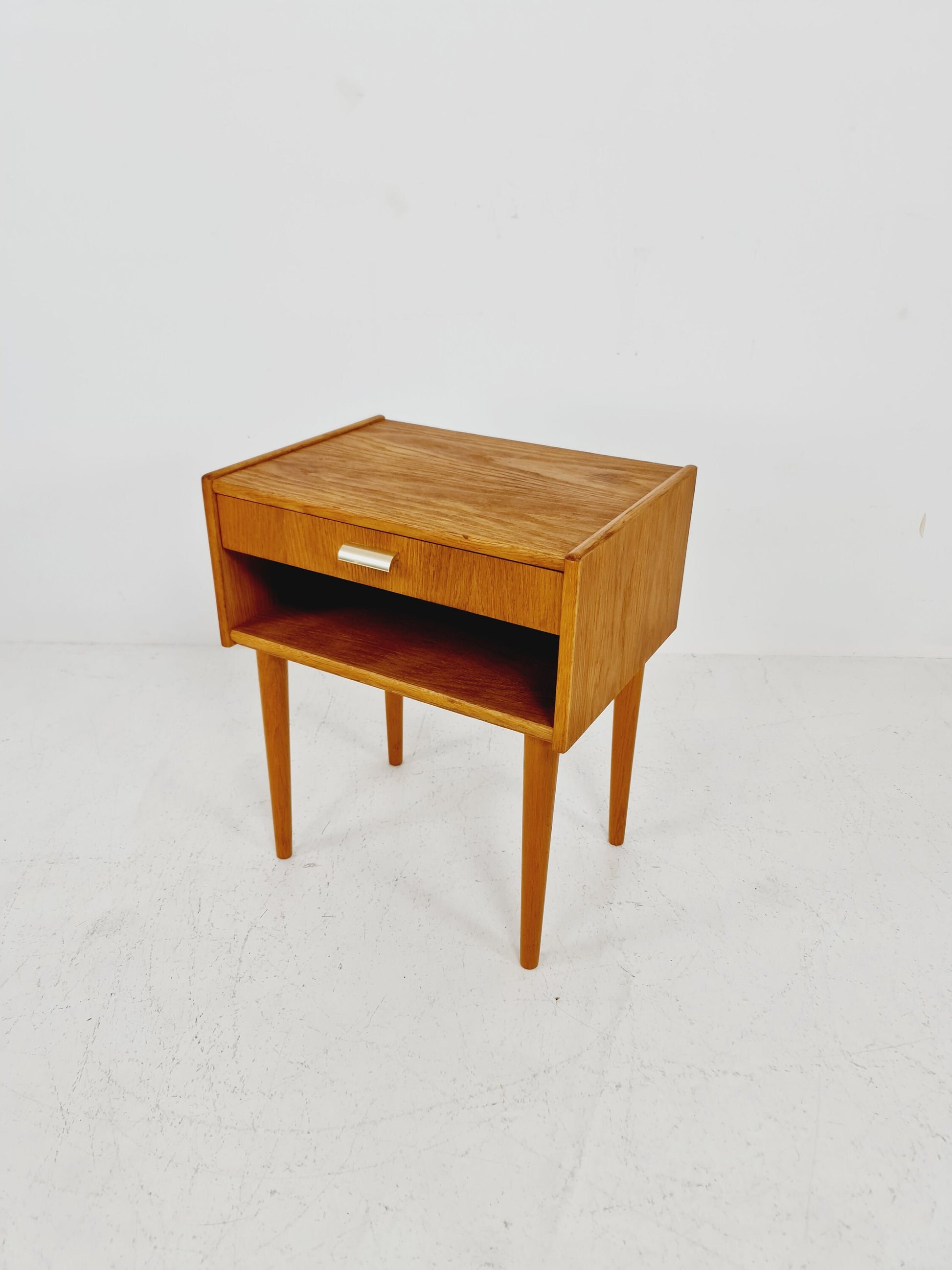 Mid century Scandinavian oak side table / bedside table, 1960s