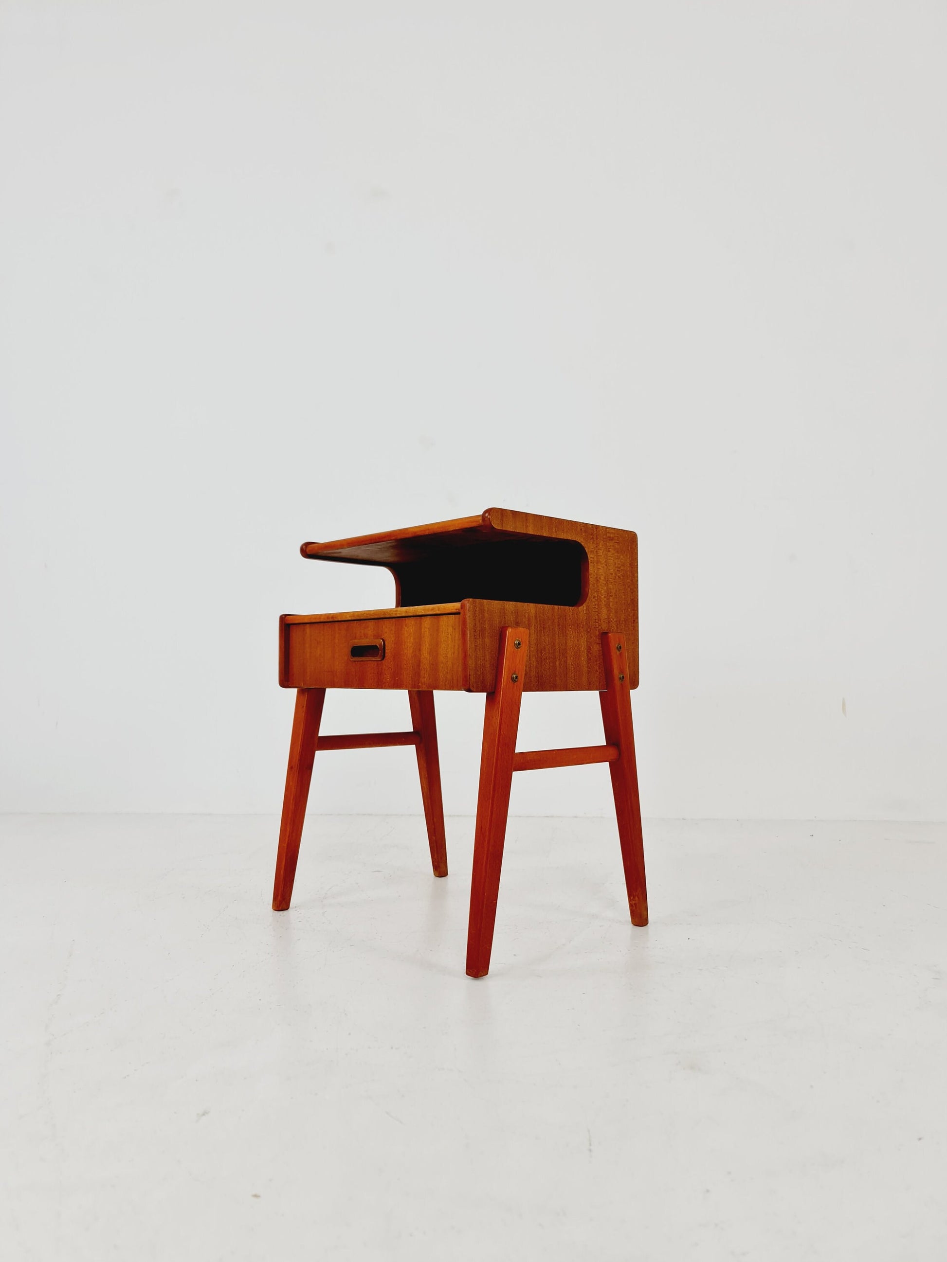 Midcentury Danish Mahogany Vintage Side table/ Bedside table/ Night stand, 1960s