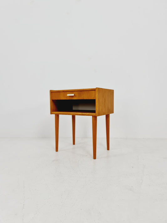 Mid century Scandinavian oak side table / bedside table, 1960s