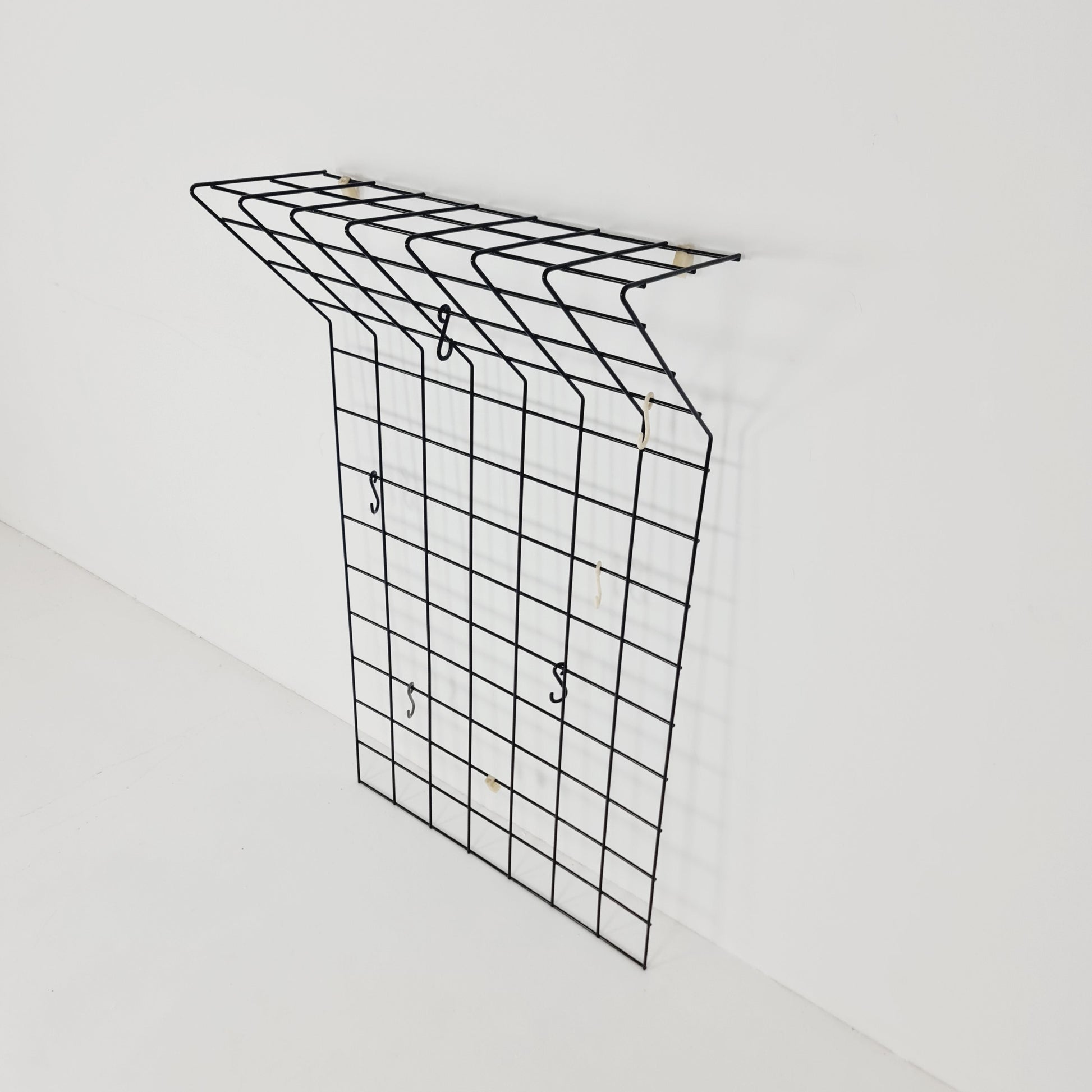 Cloth hanger Wardrobe by Nisse Strinning string design 60s, black