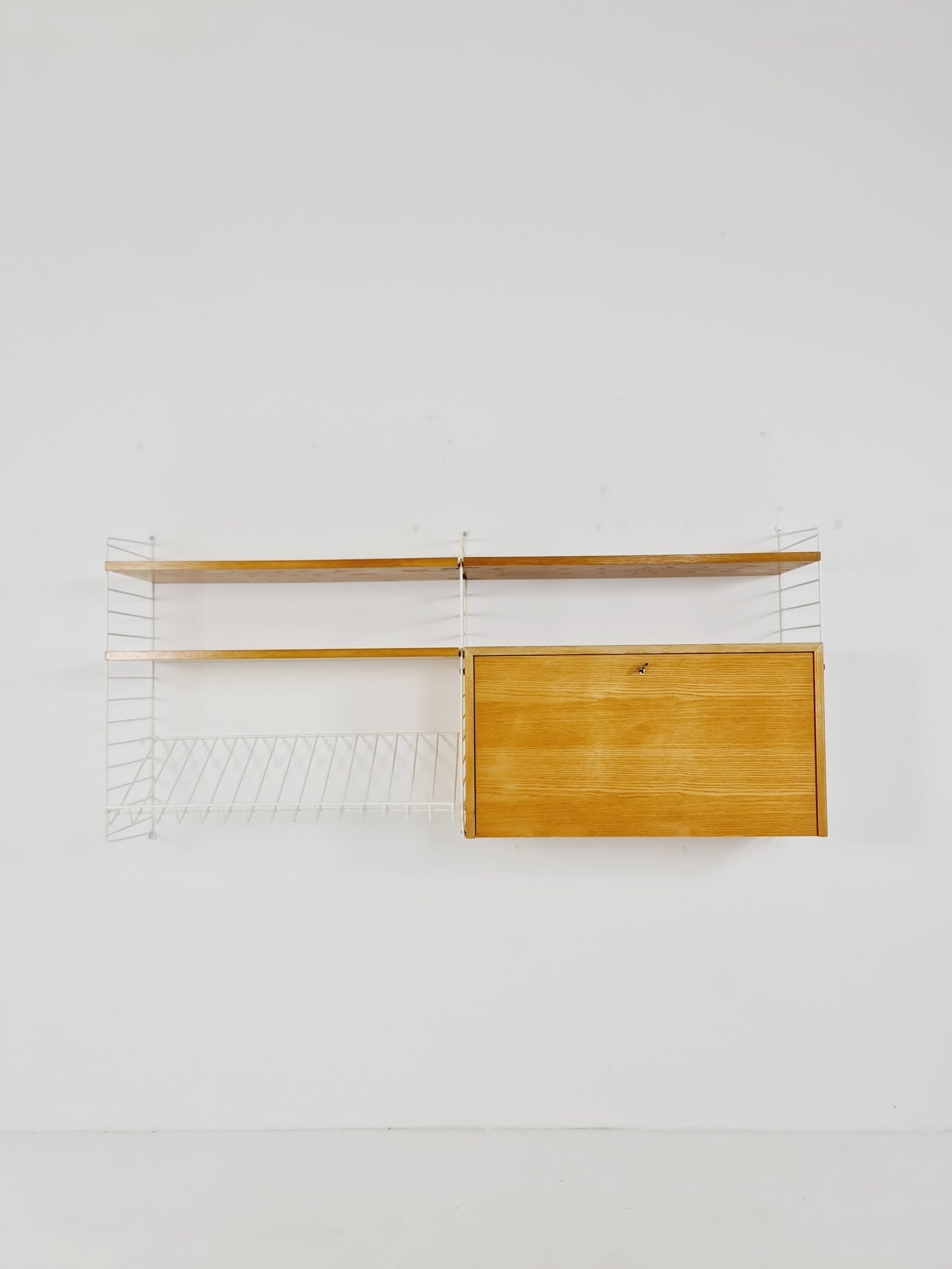 Wall-mounted original Swedish string shelf-system, bookcase cabinet Oak by Nils & Kajsa Strinning, 1960s