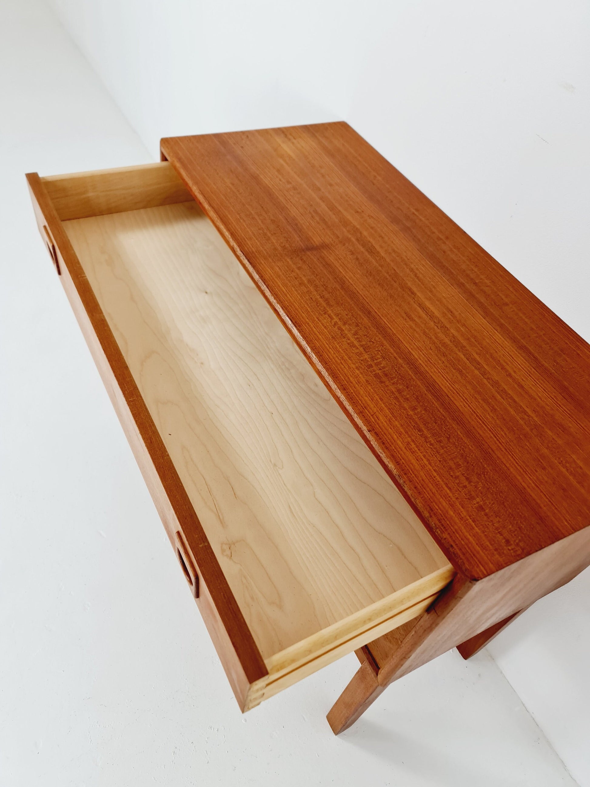 Midcentury Danish design chest of drawers / drawer dresser /3 drawers cabinet, 1960s