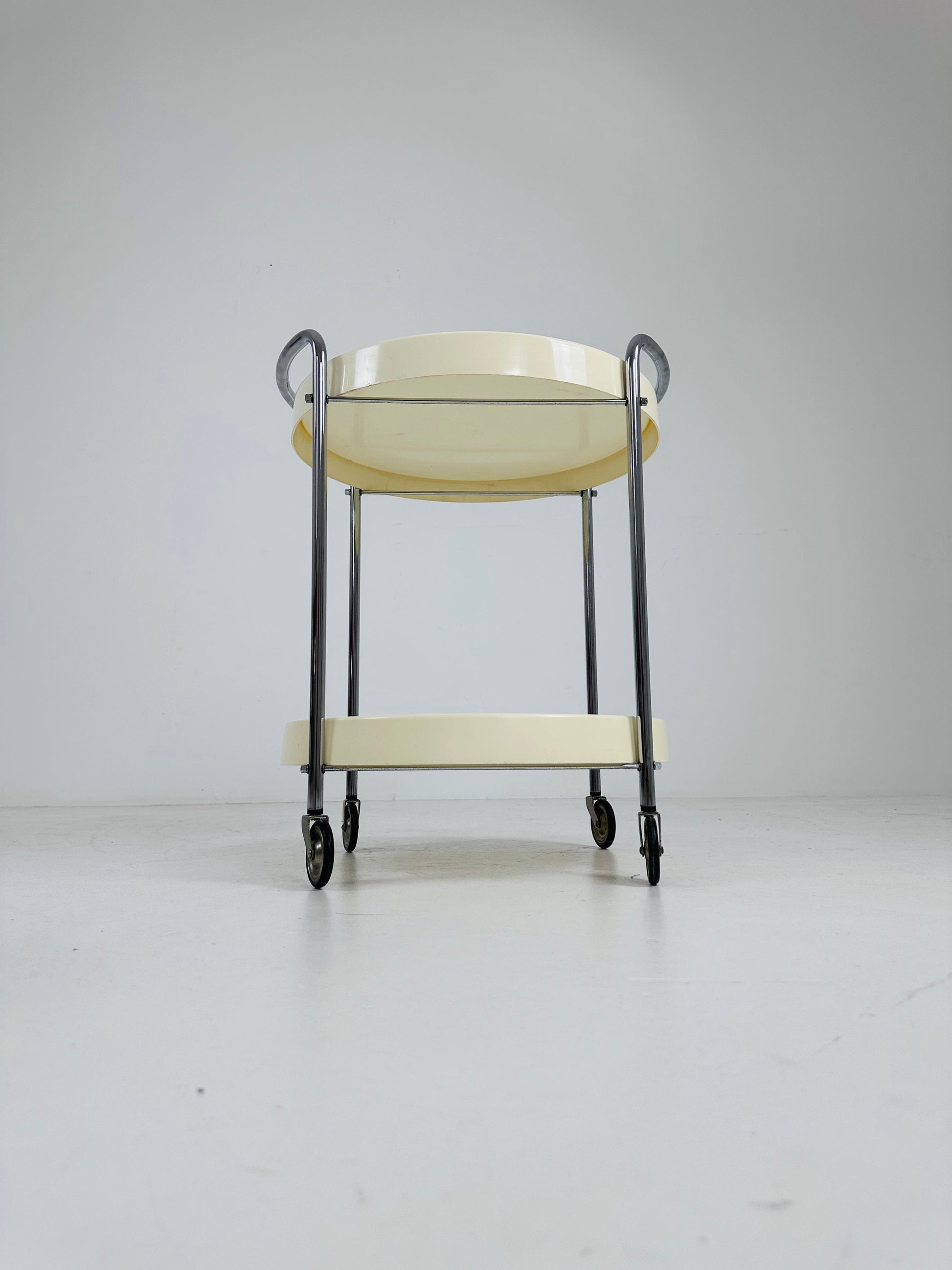 Mid-century Plastic and metal chrome round Italian bar Trolley 1950s