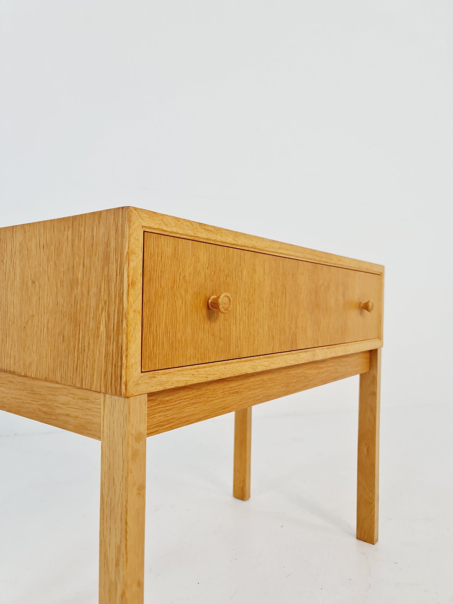 Danish Oak hallway table/Side table by Aksel Kjersgaard Odder Denmark, 1960s