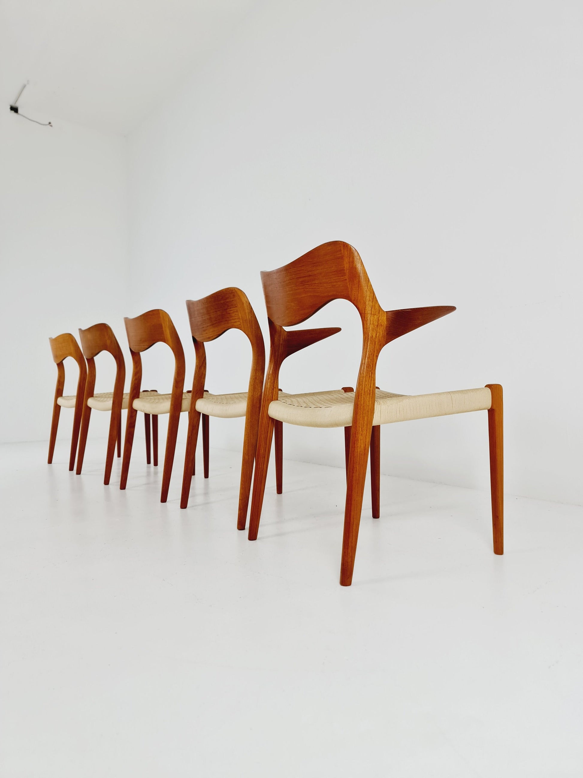 MidCentury Danish Teak Dining Chairs Niels O.Moller, modell 71, 1960s, set of 5