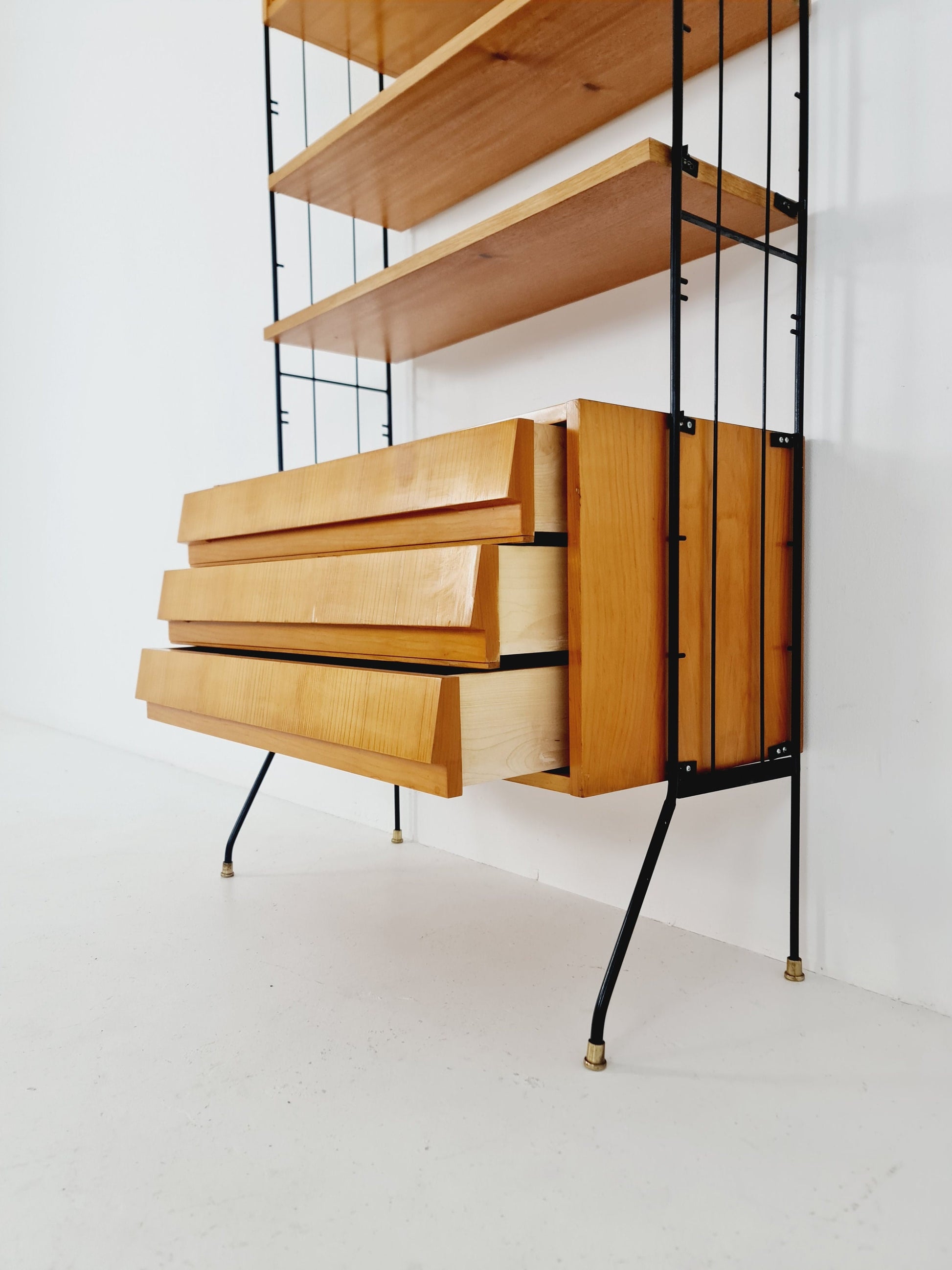 Freestanding string shelf-system unit bookcase Oak & metal by Silverschild Germany, 1950s
