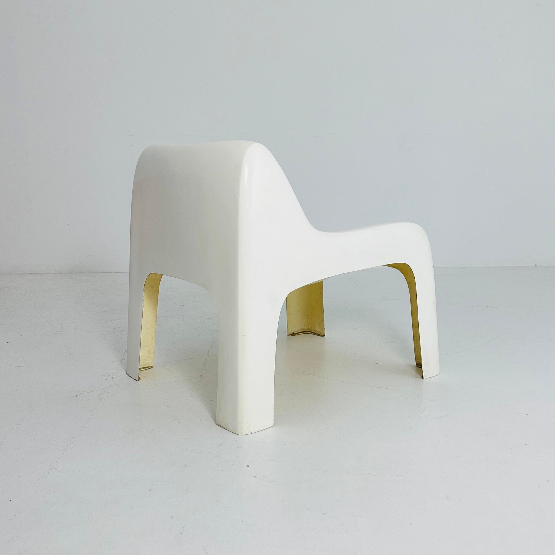 Space Age vintage lounge chair model Anatomical white color by Ahti Kotikoski 1968s for Asko Finland.