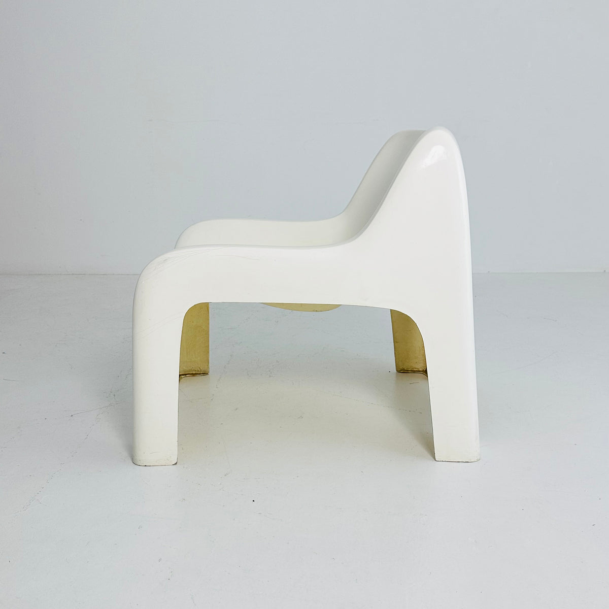 Space Age vintage lounge chair model Anatomical white color by Ahti Kotikoski 1968s for Asko Finland.