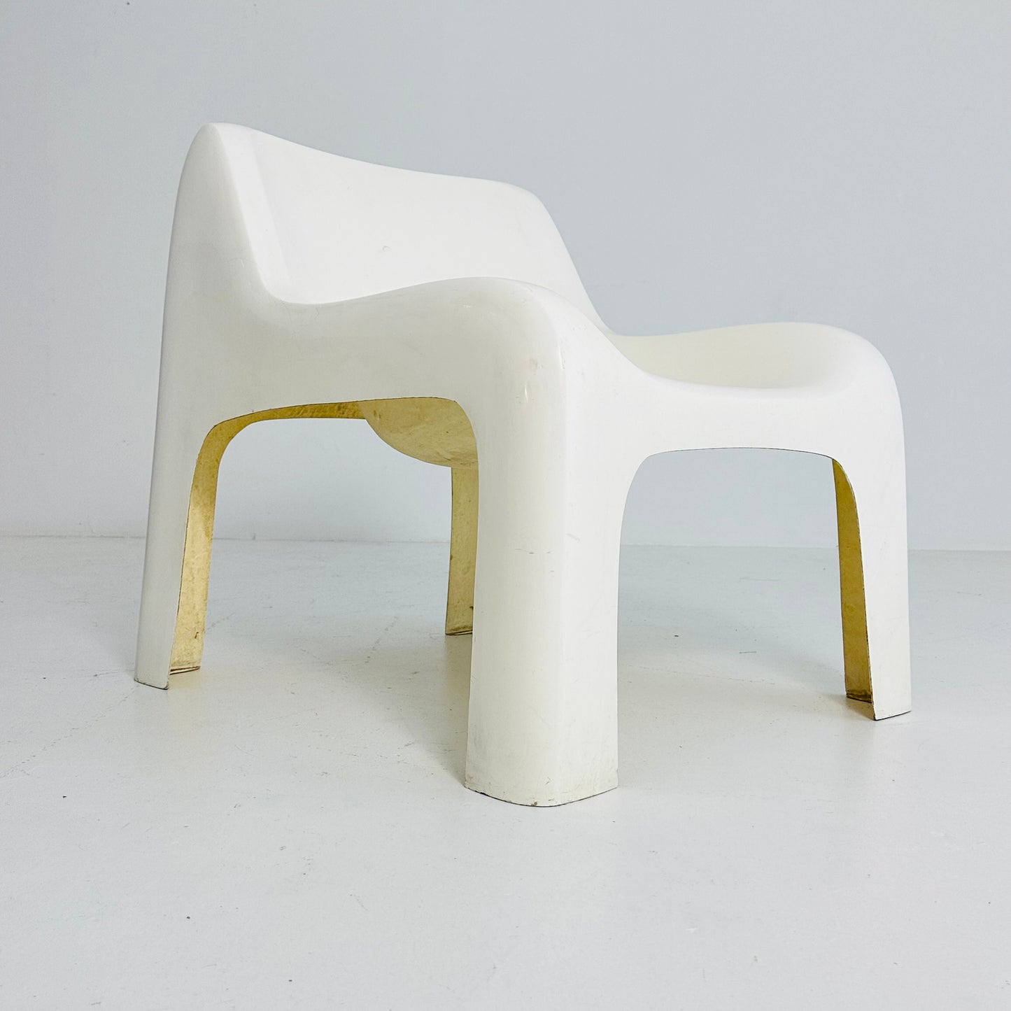 Space Age vintage lounge chair model Anatomical white color by Ahti Kotikoski 1968s for Asko Finland.