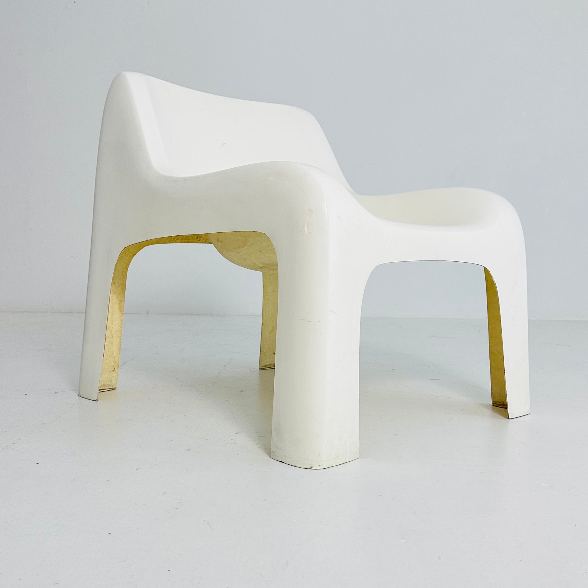 Space Age vintage lounge chair model Anatomical white color by Ahti Kotikoski 1968s for Asko Finland.