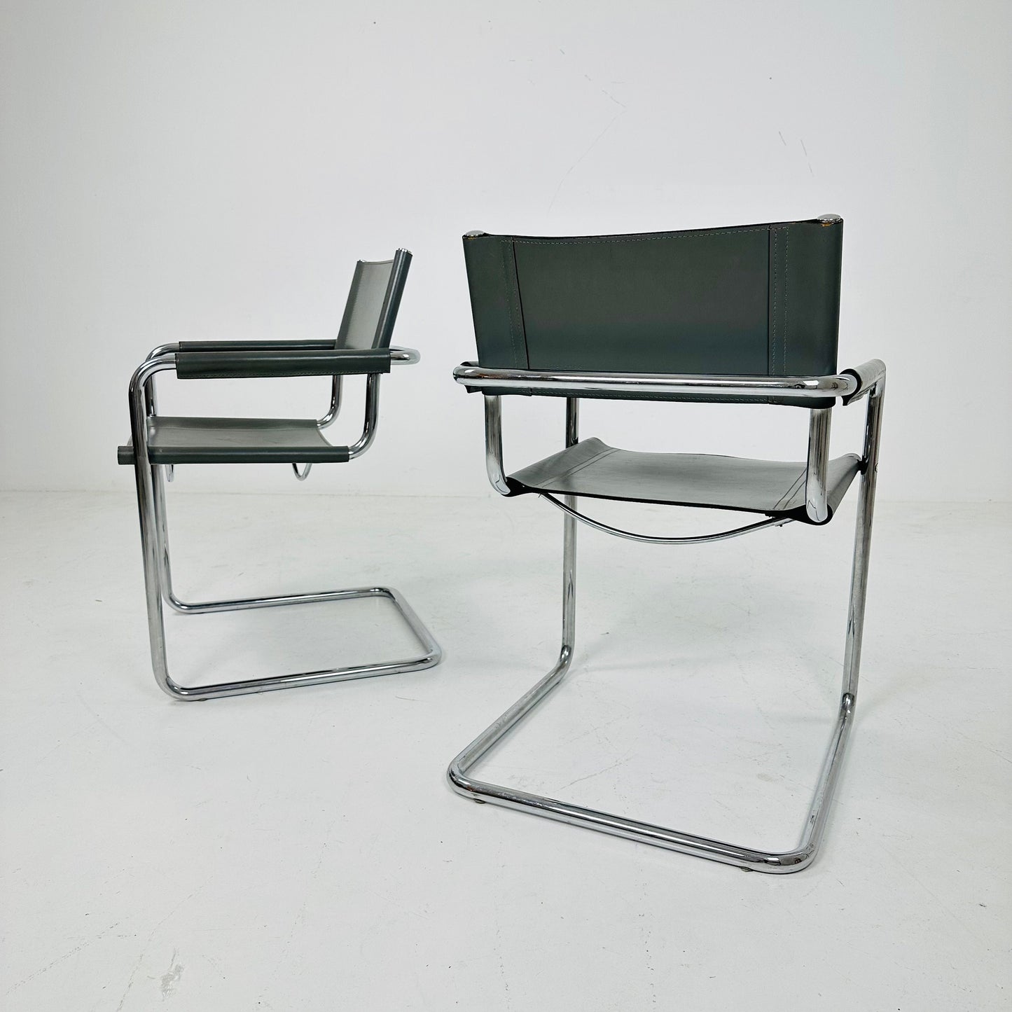 Set of 2 vintage Matteo Grassi Mg5 leather cantilevered chairs by Mart Stam italy 1980s