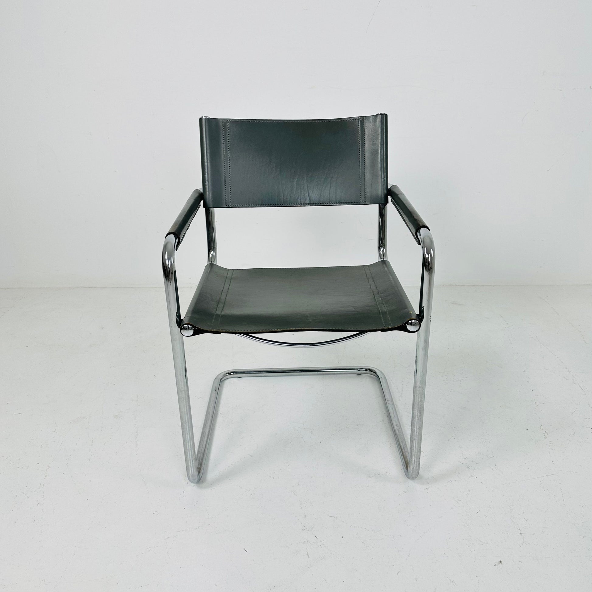 vintage Matteo Grassi Mg5 leather cantilevered chairs by Mart Stam italy 1980s