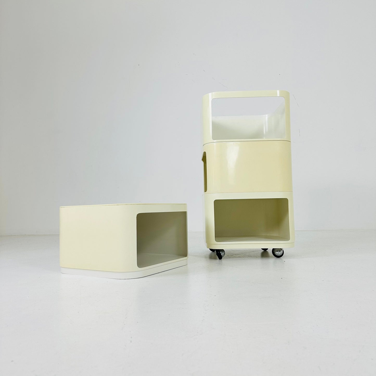 Componibili Square serving trolley by Anna Castelli for Kartell - Italy 1960s, model 4970.