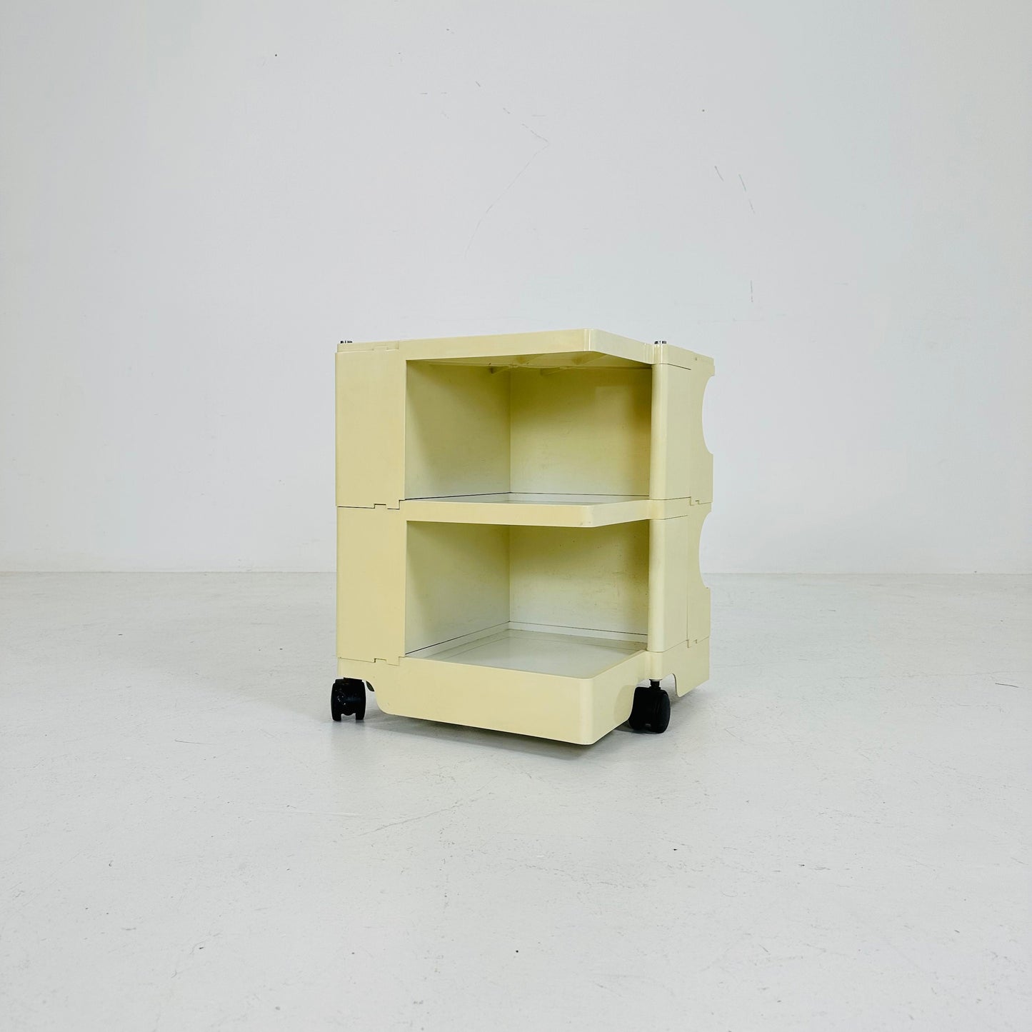 Vintage Boby serving trolley by Joe Colombo for Bieffeplast, Italy, 1970s.
