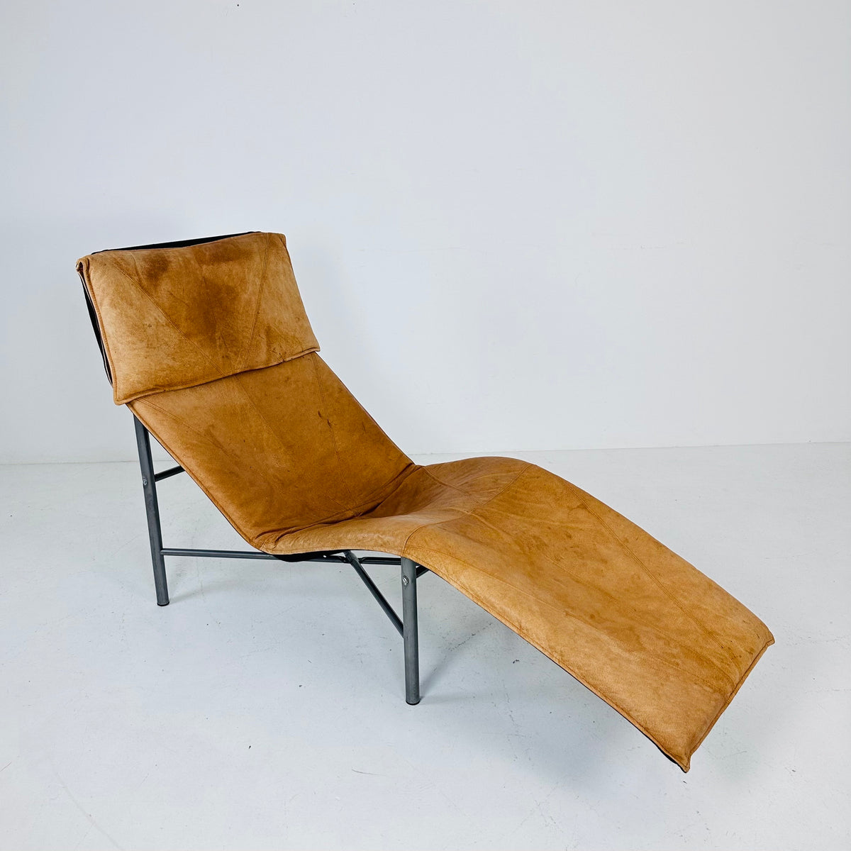 Mid century scandinavian Skye lounge chair by Tord BJORKLUND for Ikea in cognac leather 1970s