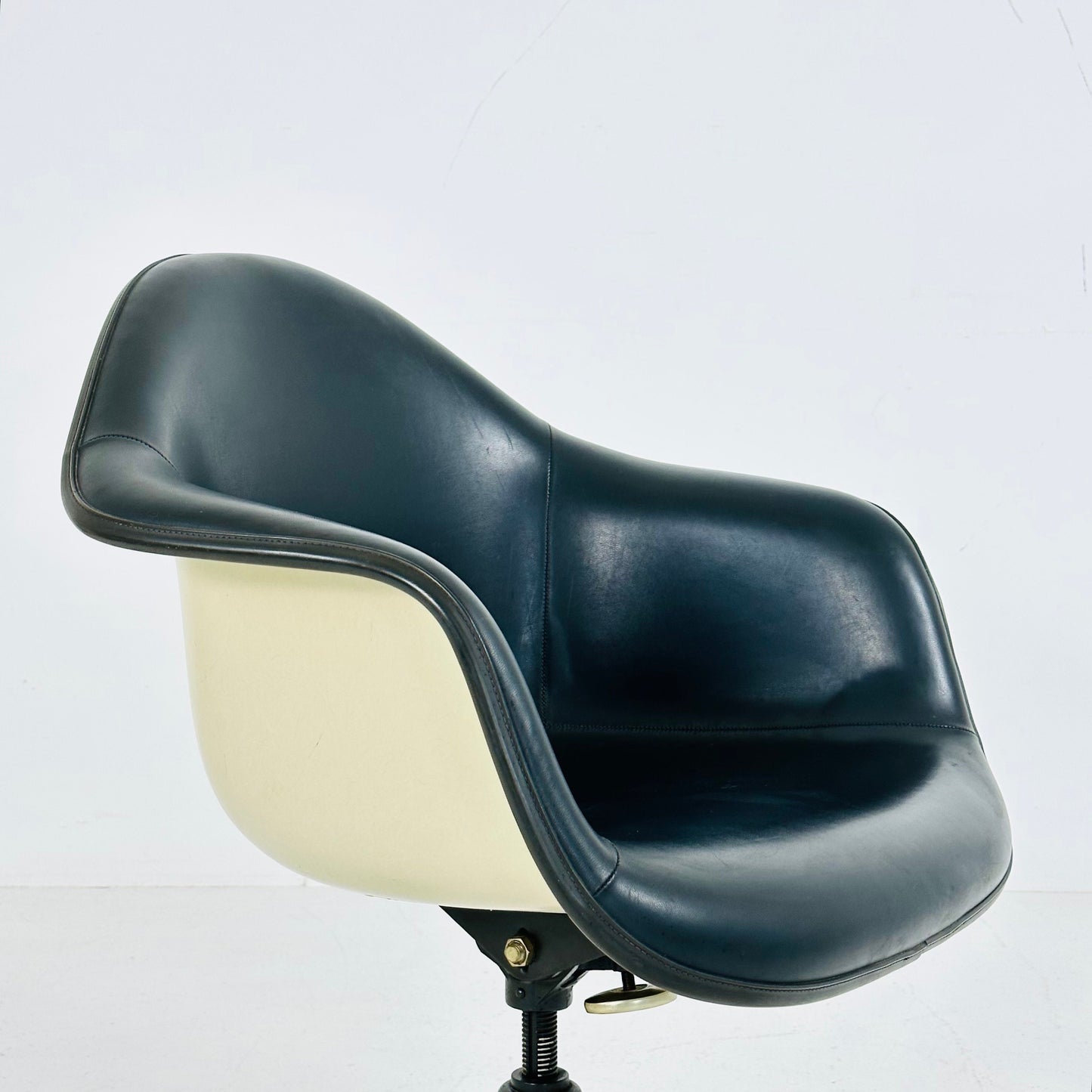 Fiberglass Swivel Chairs by Ray & Charles Eames for Herman Miller, 1960s