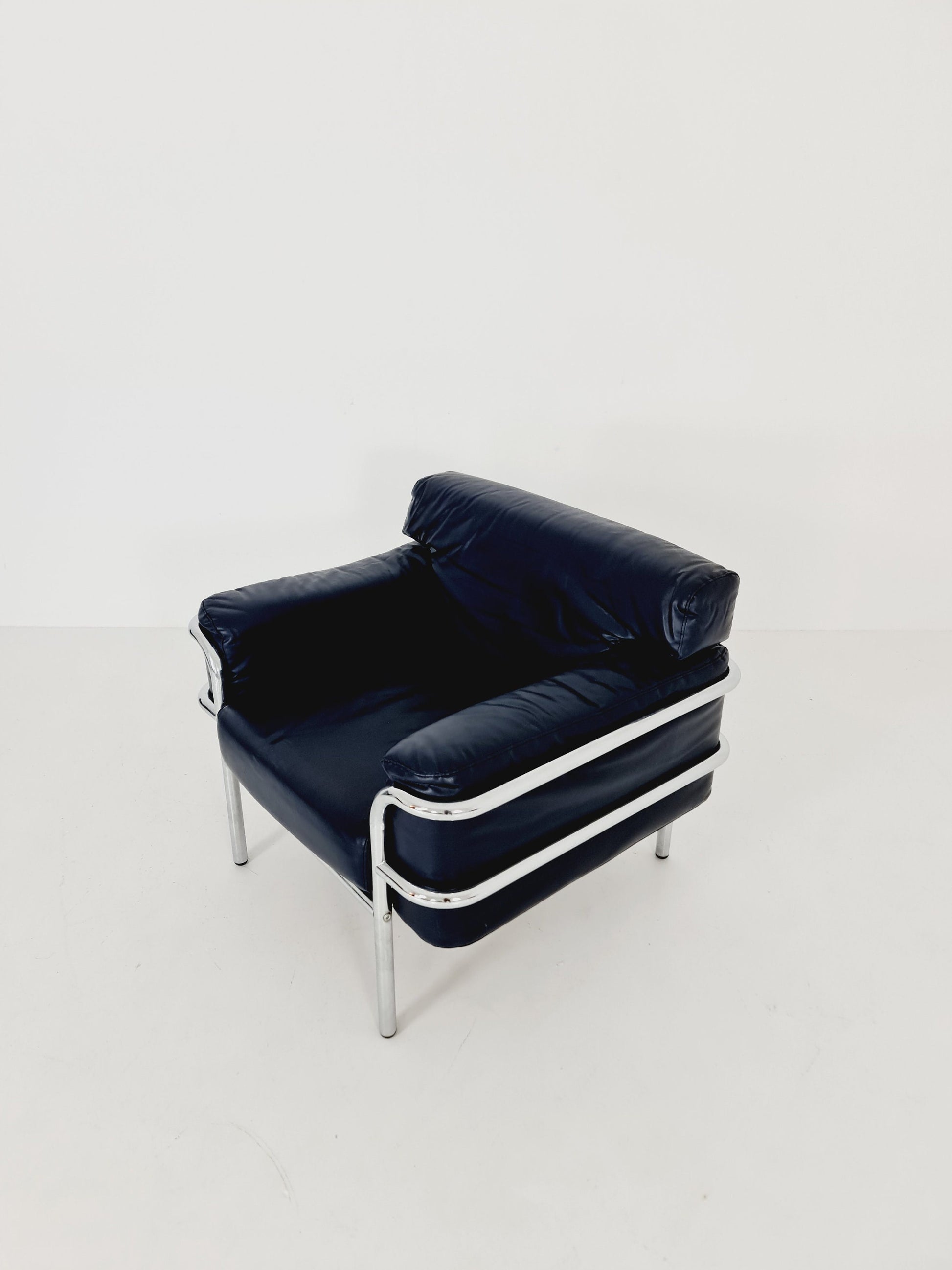 Mid century leather Bauhaus -Style of Cassia LC2 style sofa ,1980s