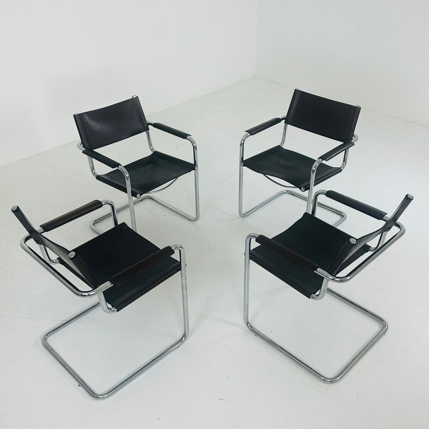 Set of 4 Bauhaus mid century Model MG5 Centro Studi chairs by Mart Stam & Marcel Breuer for Matteo Grassi, 1970s Italy