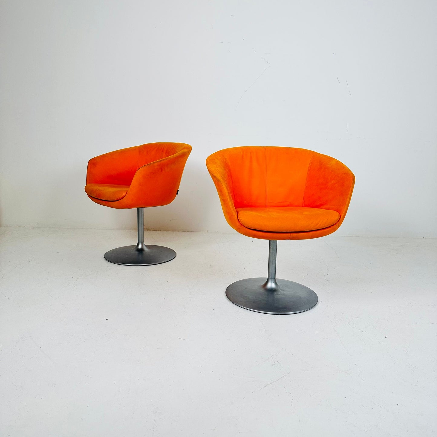 Pair of Walter Knoll swivel Barrel chairs 1970s