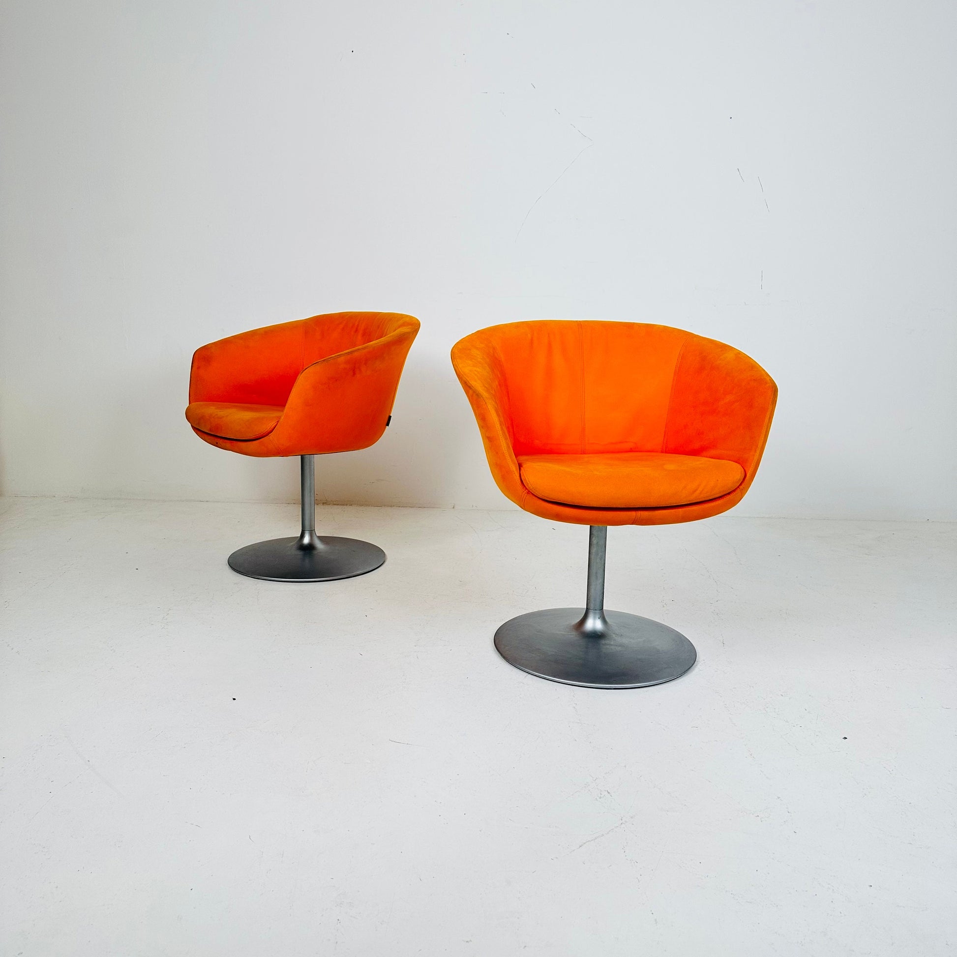 Pair of Walter Knoll swivel Barrel chairs 1970s