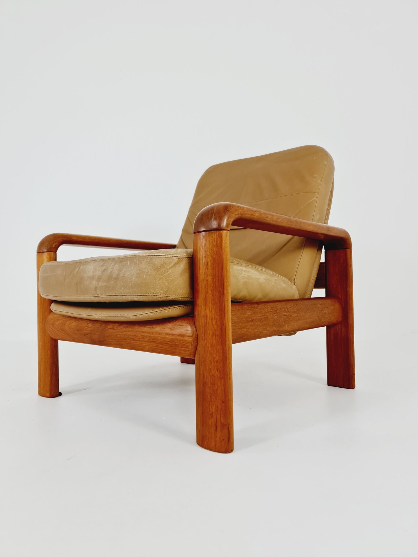 Mid Century Solid teak lounge chair/ Easy chair by Dylrund , 1960s
