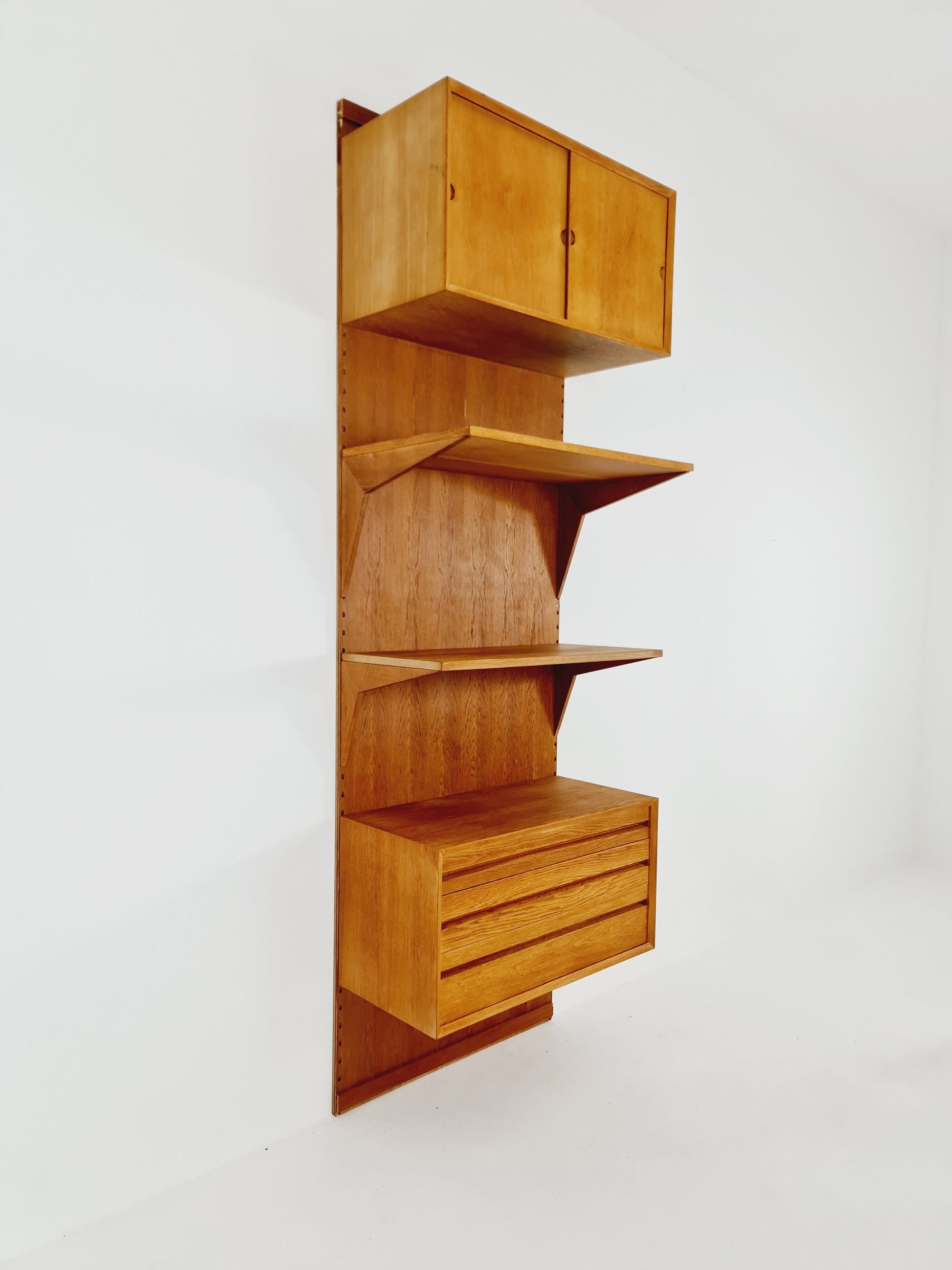Midcentury Danish Oak Wall-Mounted Shelving Unit, by Poul Cadovius, 1960s