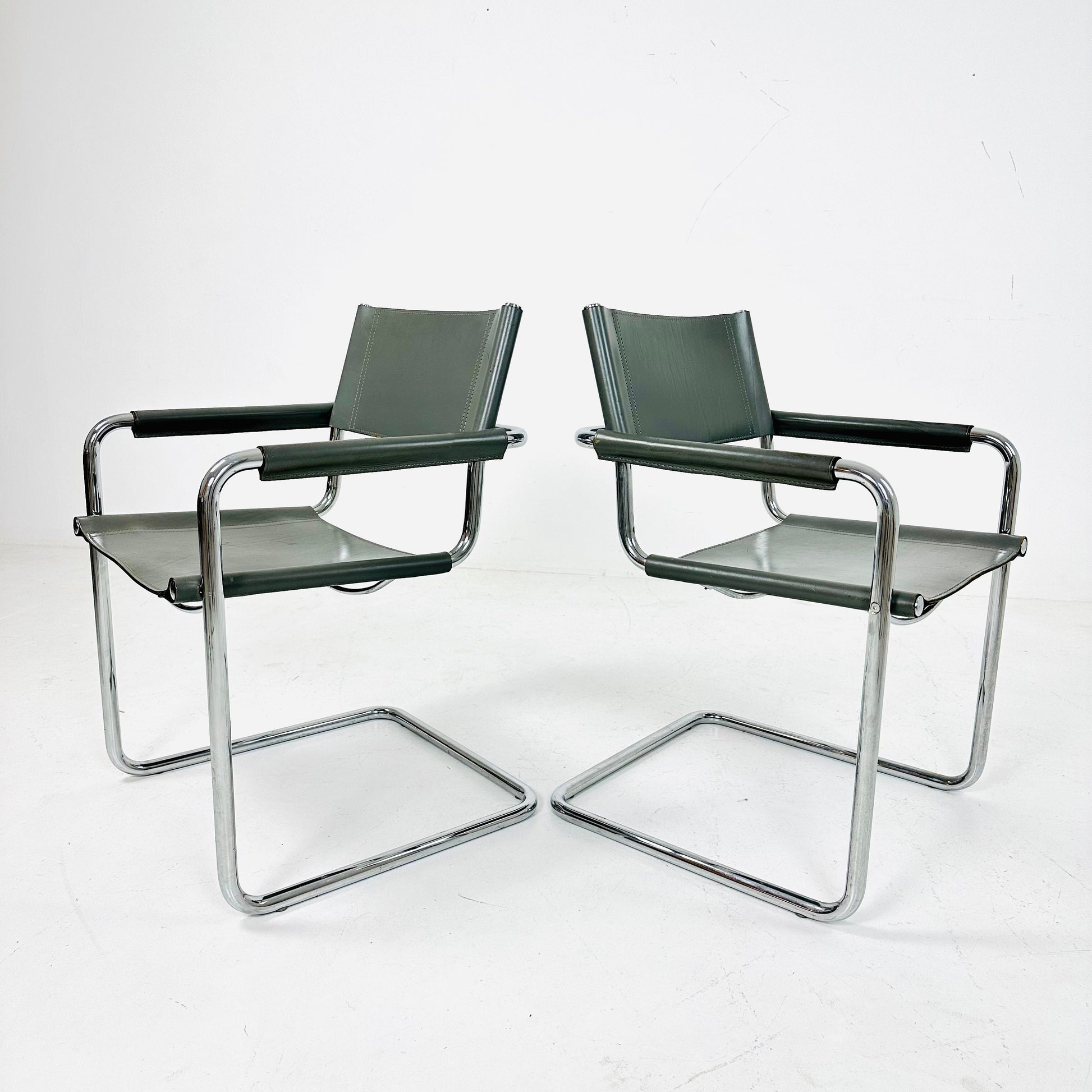 Set of 2 vintage Matteo Grassi Mg5 leather cantilevered chairs by Mart Stam italy 1980s