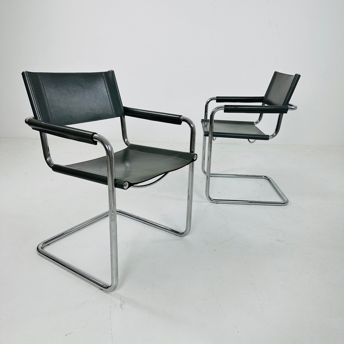 Set of 2 vintage Matteo Grassi Mg5 leather cantilevered chairs by Mart Stam italy 1980s