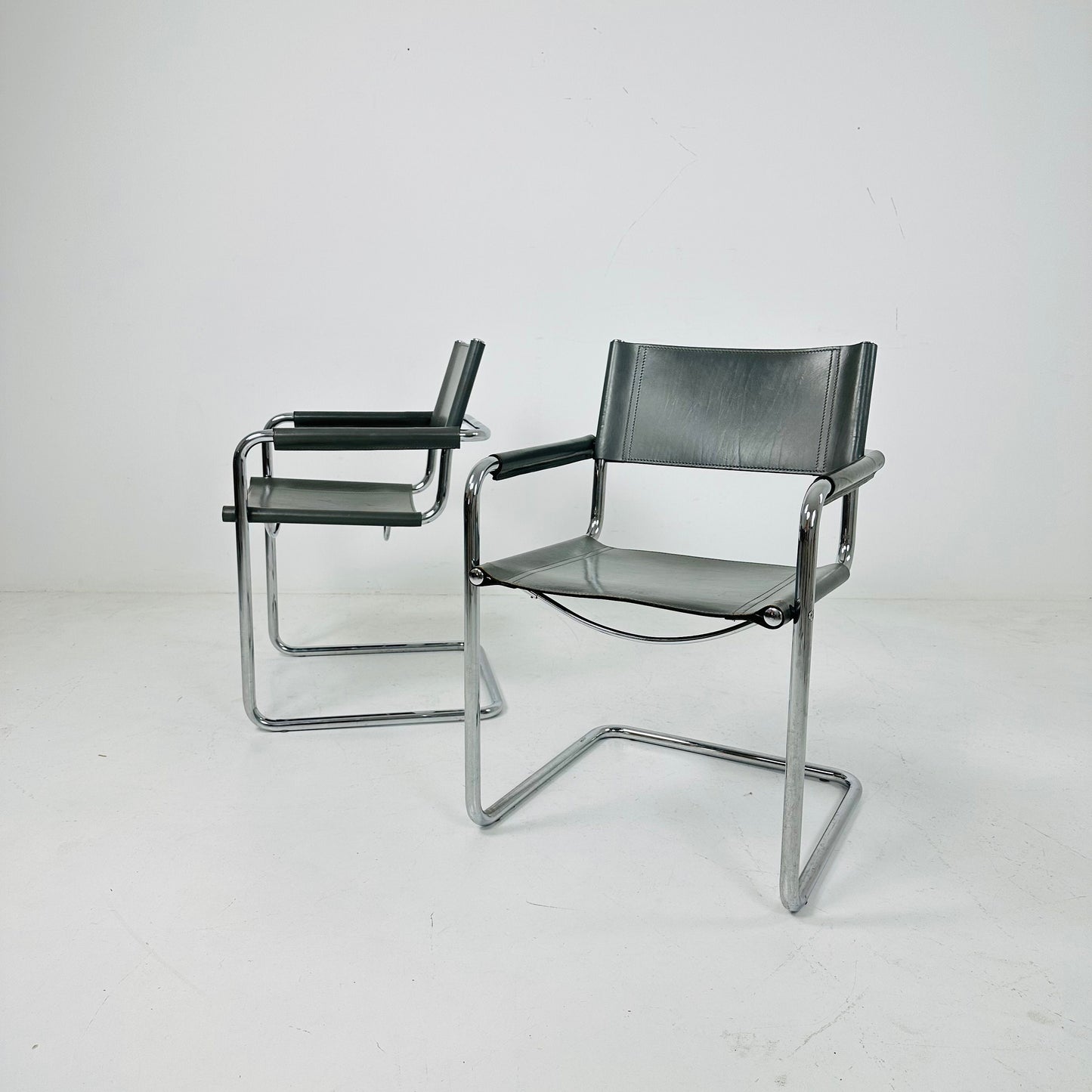 Set of 2 vintage Matteo Grassi Mg5 leather cantilevered chairs by Mart Stam italy 1980s