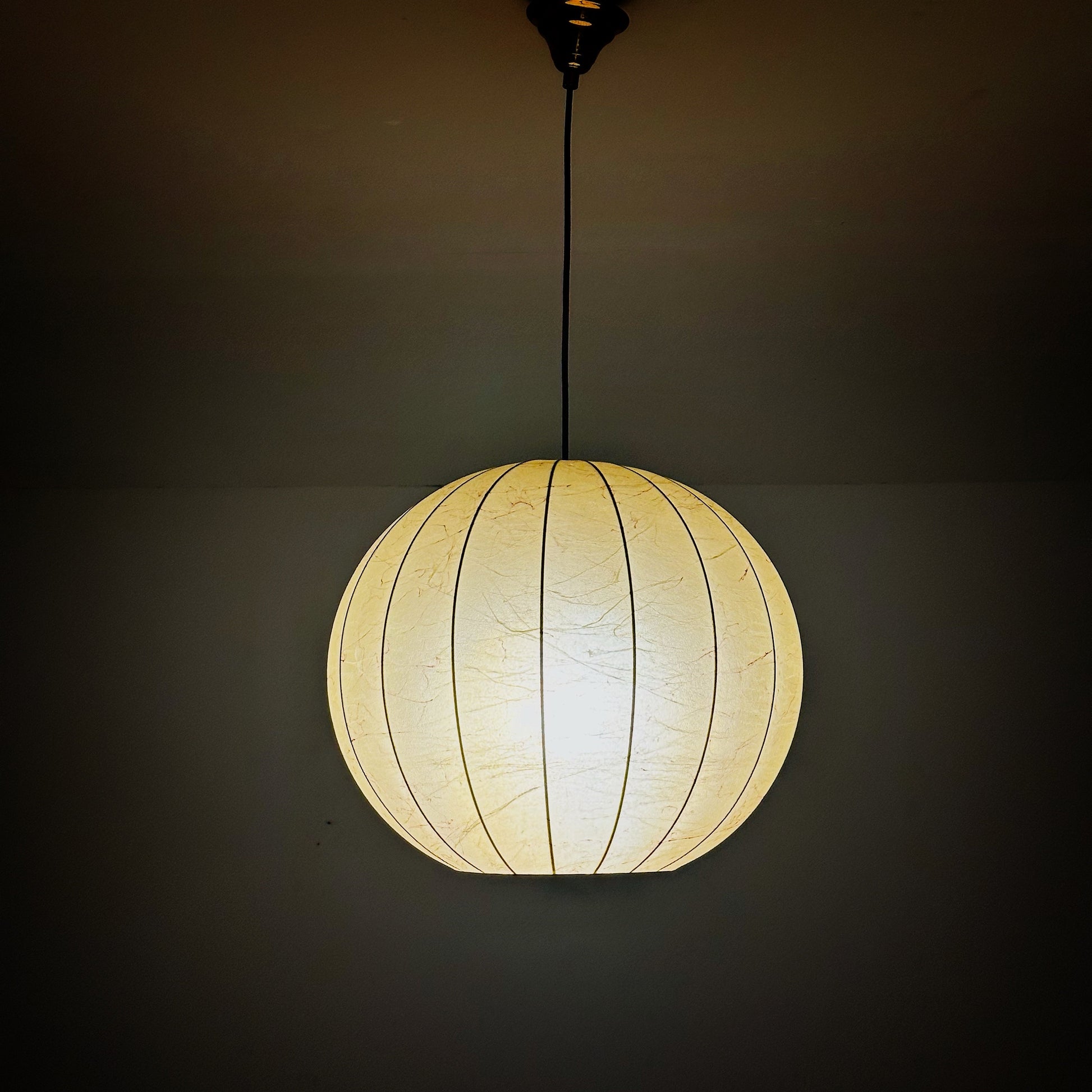 Big Space age pendant lamp by Designer Achille & Pier Giacomo Castiglioni : Bovezzo (Italy)