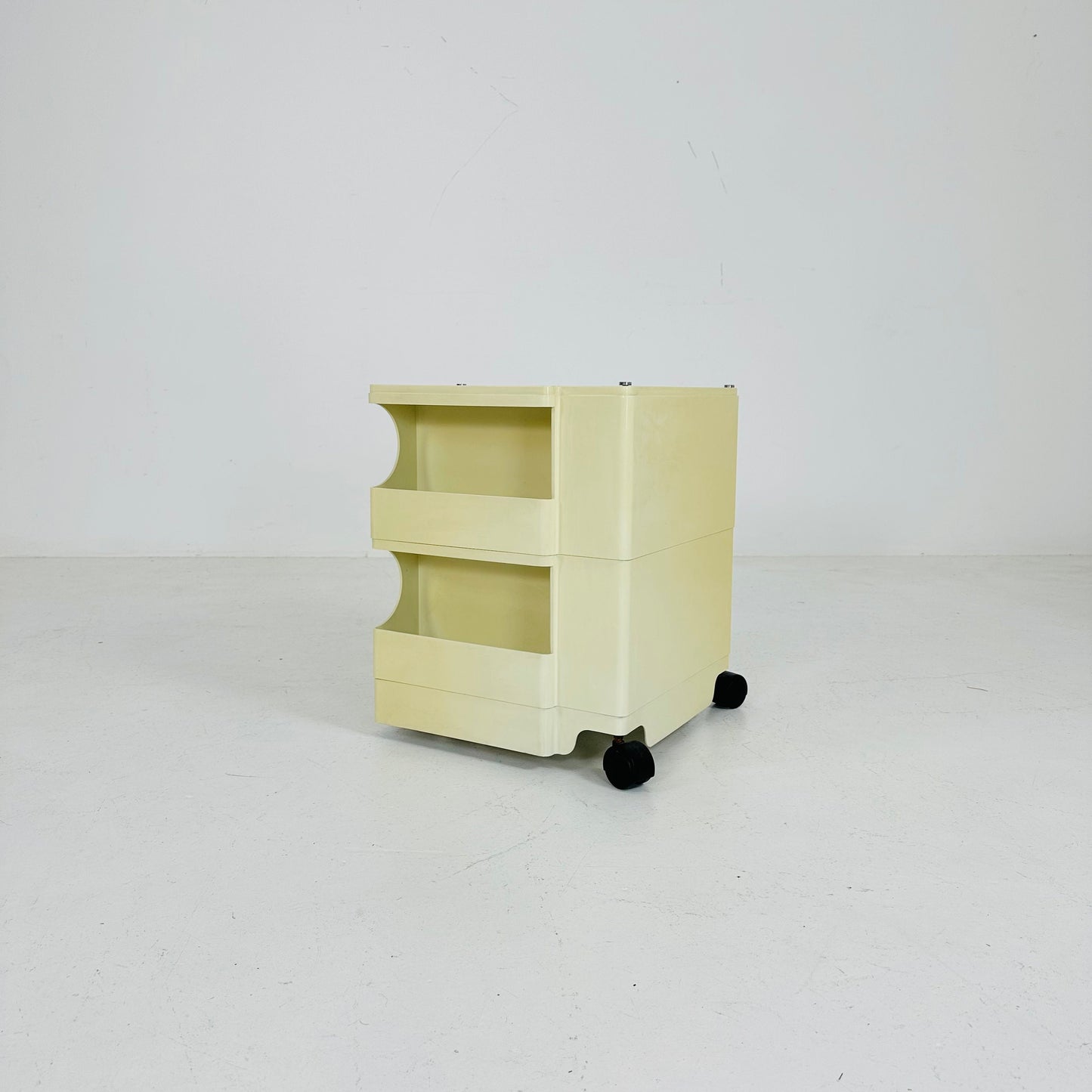 Vintage Boby serving trolley by Joe Colombo for Bieffeplast, Italy, 1970s.
