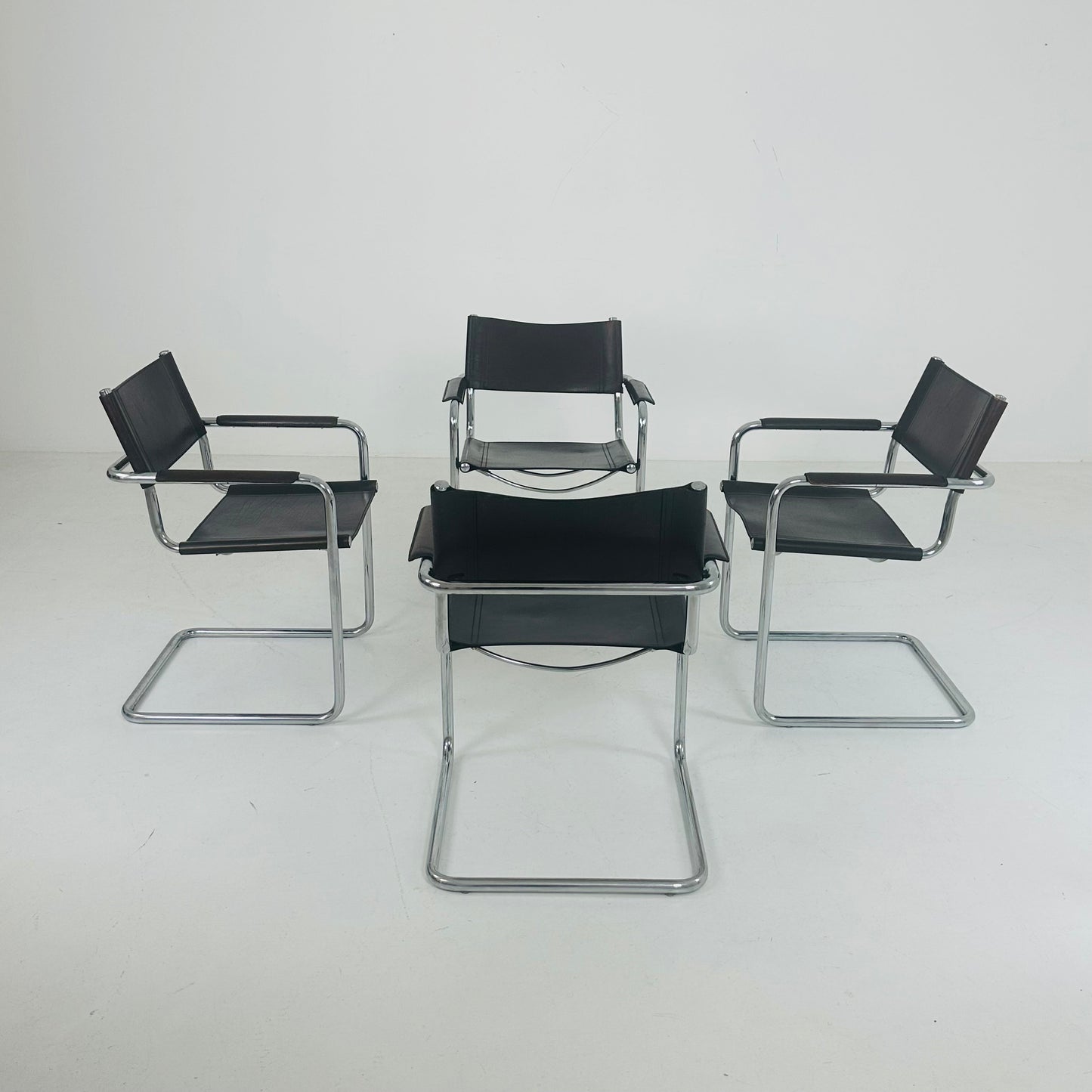 Set of 4 Bauhaus mid century Model MG5 Centro Studi chairs by Mart Stam & Marcel Breuer for Matteo Grassi, 1970s Italy