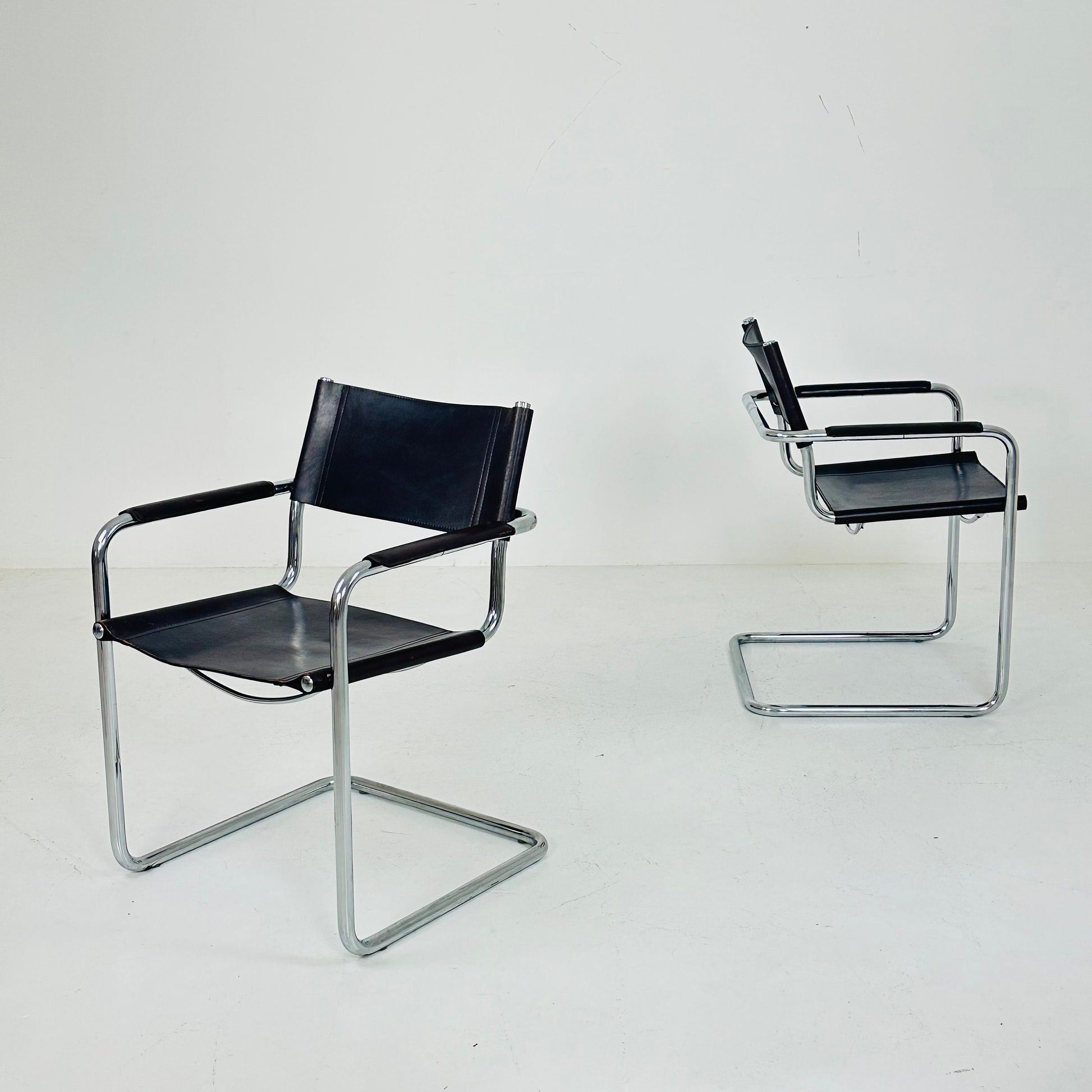 Set of 2 Bauhaus mid century Model MG5 Centro Studi chairs by Mart Stam & Marcel Breuer for Matteo Grassi, 1970s Italy