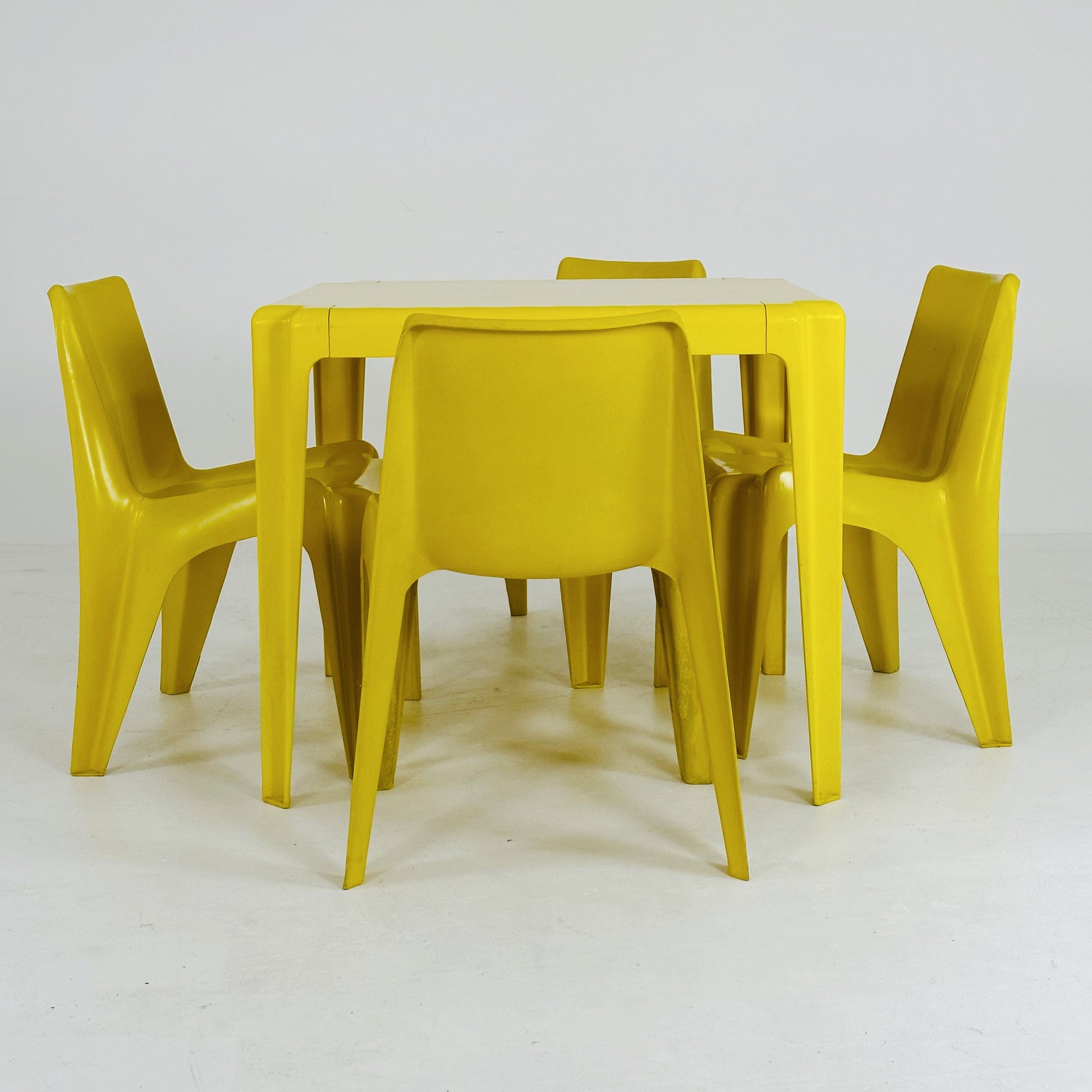 Yellow Set of 4 chairs & table Space age Bofinger BA1171 chair by Helmut Bätzner, 1970s