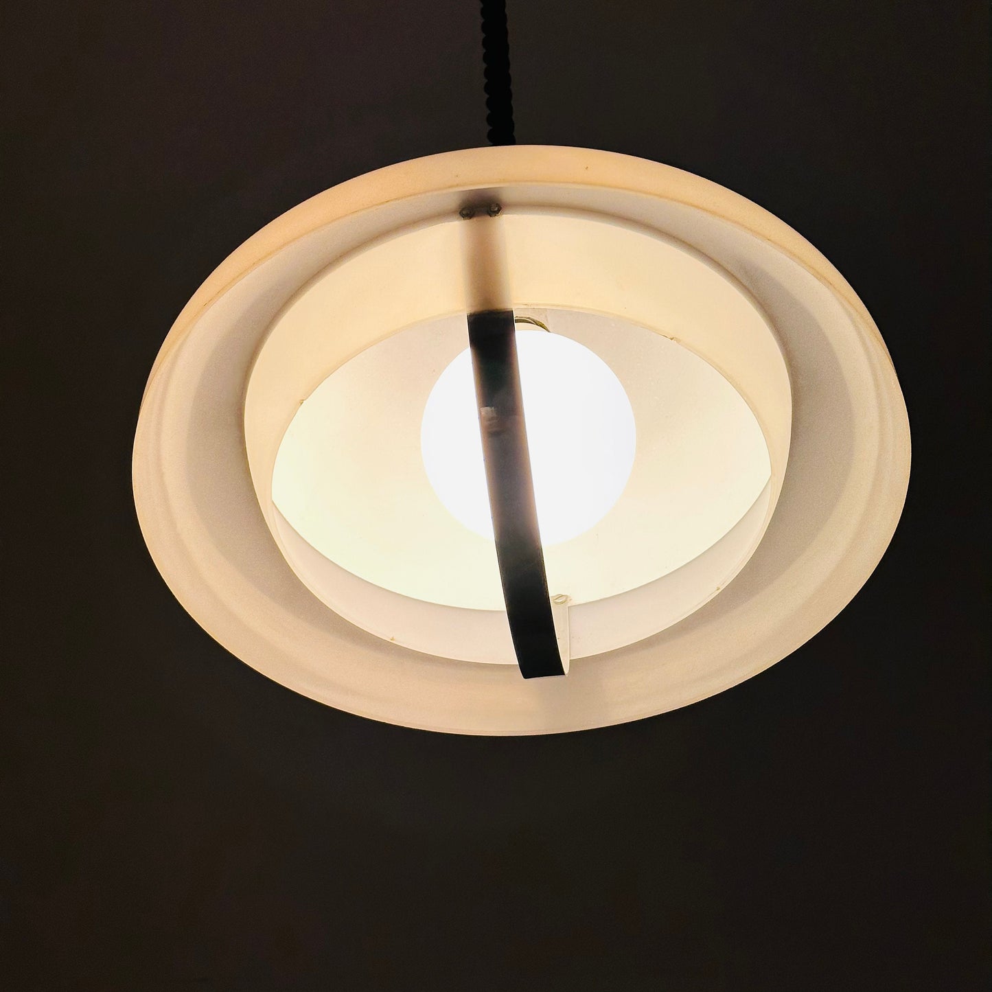 Wonderful Space Age Aluminum & White Acrylic Extendable Ceiling Lamp, 1970s Italy