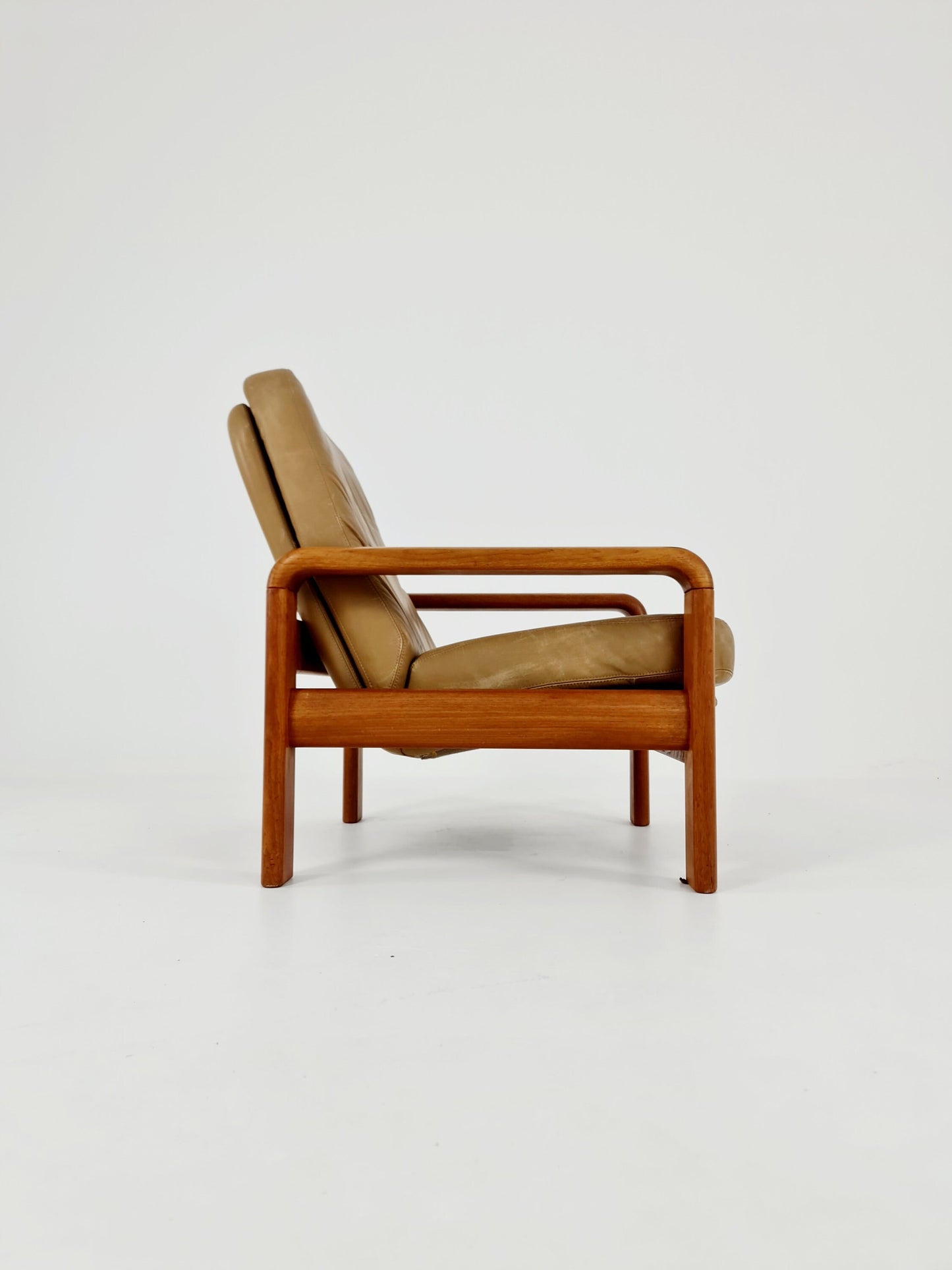 Mid Century Solid teak lounge chair/ Easy chair by Dylrund , 1960s
