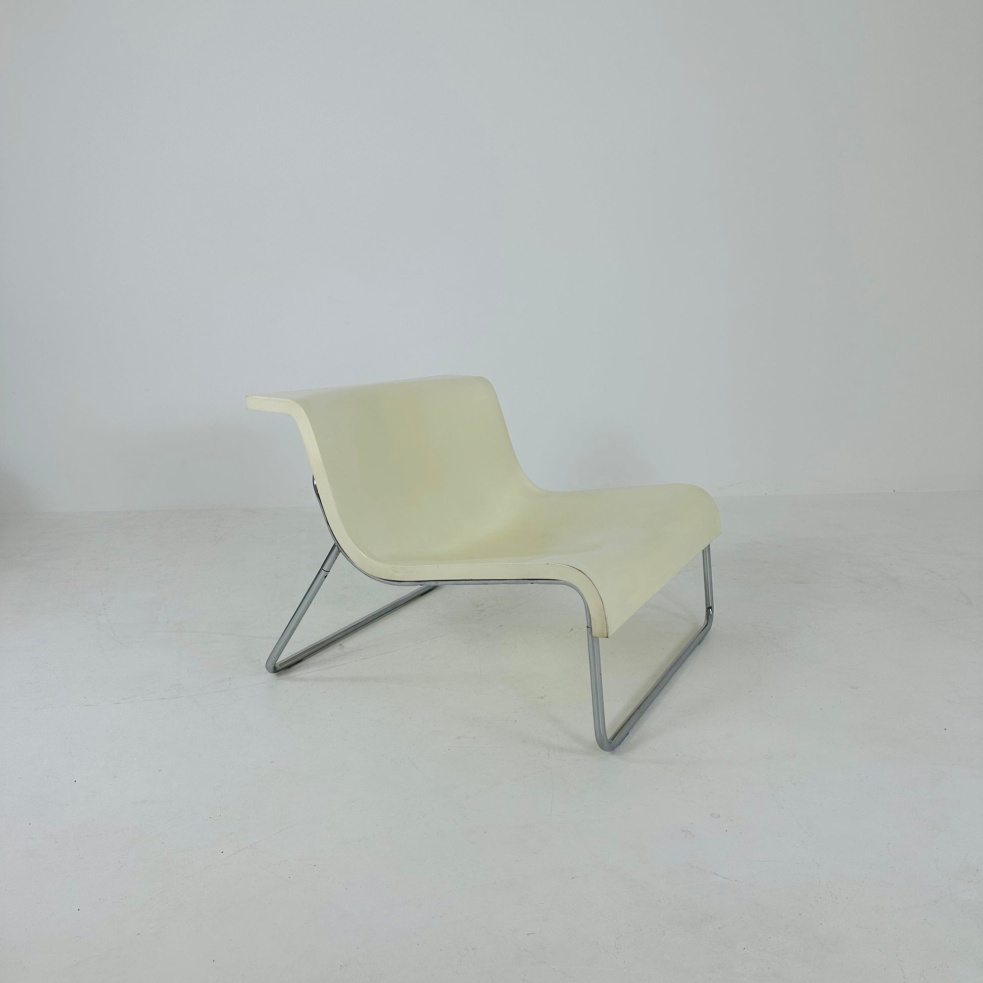White Form Lounge Chair by Piero Lissoni for Kartell Italy 1990s