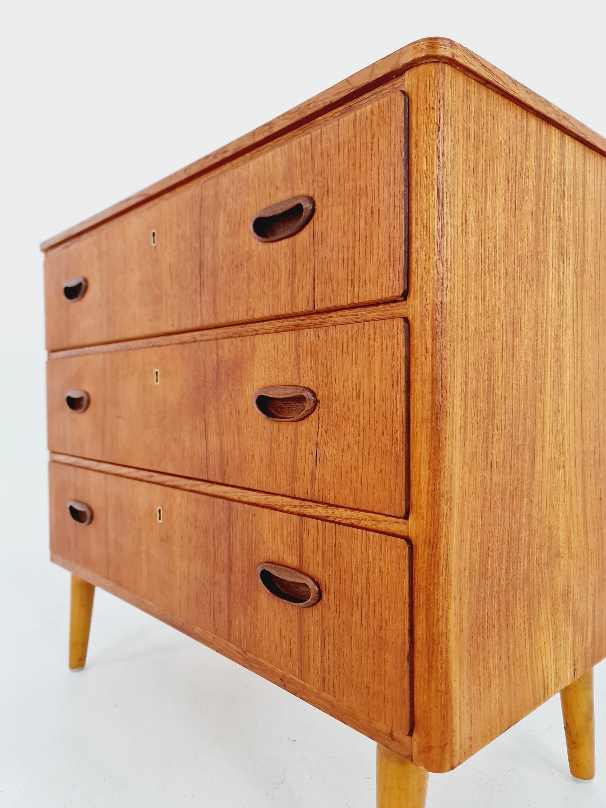 Midcentury danish design chest of drawers / drawer dresser /3 drawers cabinet, 1960s