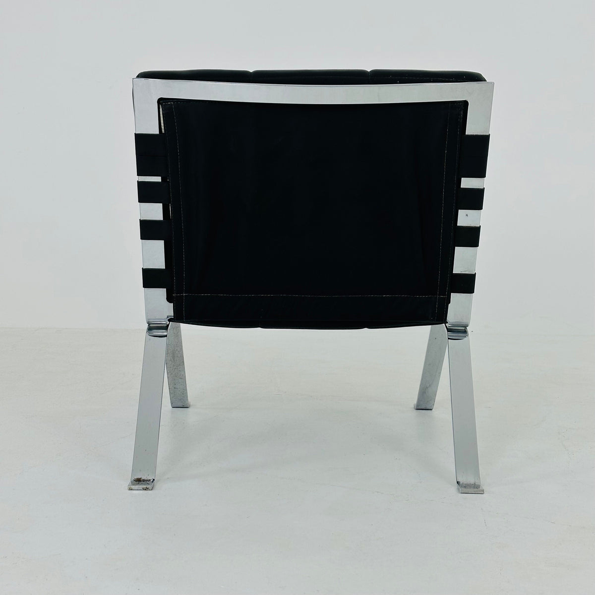 Mid century leather lounge Euro chair by Hans Eichenberger for Girsberger - 1960s Switzerland