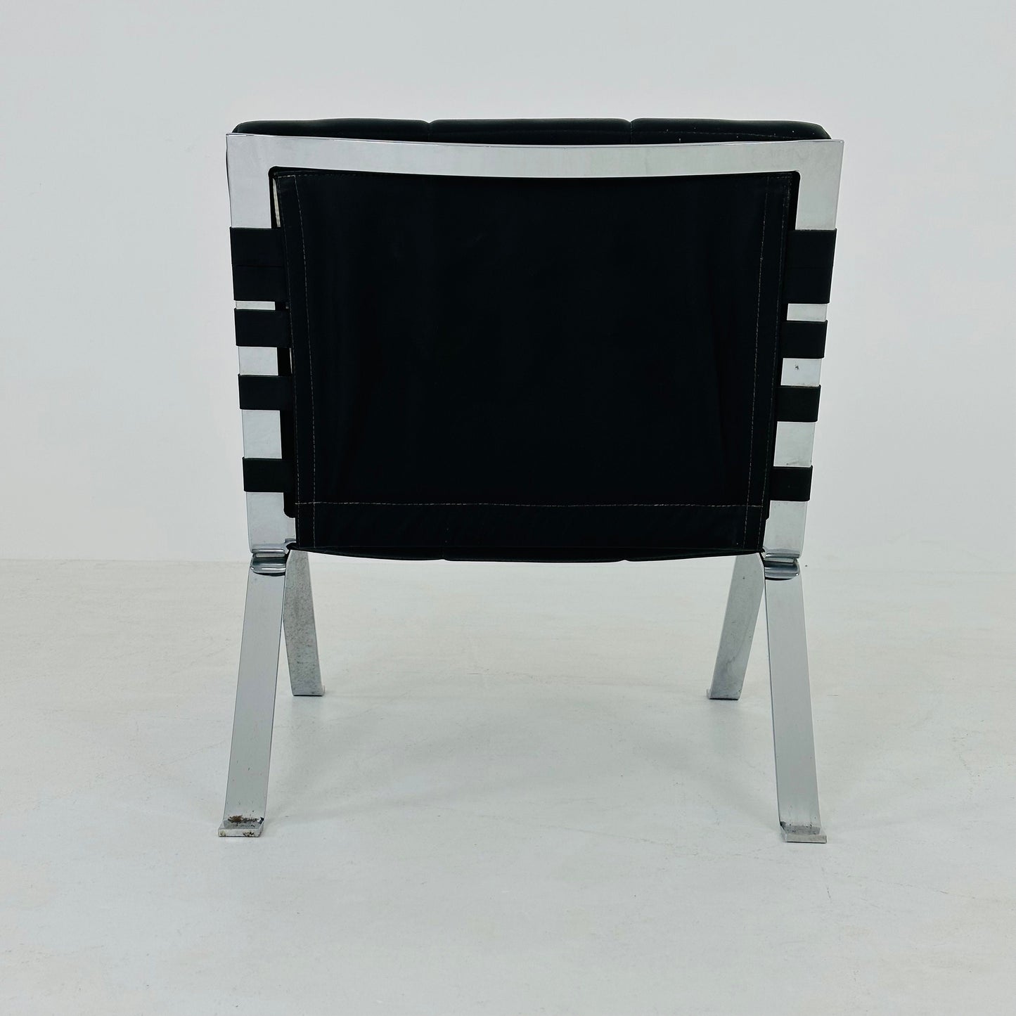 Mid century leather lounge Euro chair by Hans Eichenberger for Girsberger - 1960s Switzerland