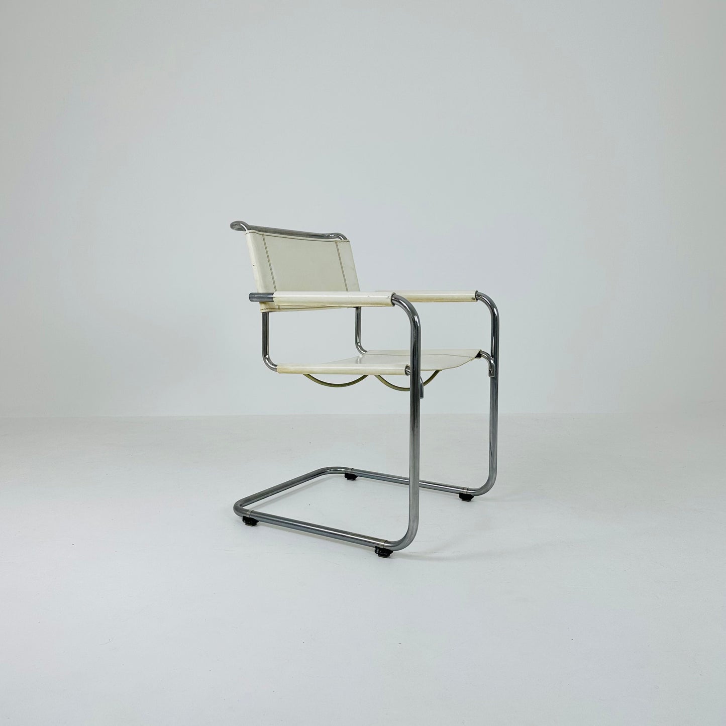 Original Bauhaus S34 cantilever chair in white leather by Mart Stam for Thonet, 1970,