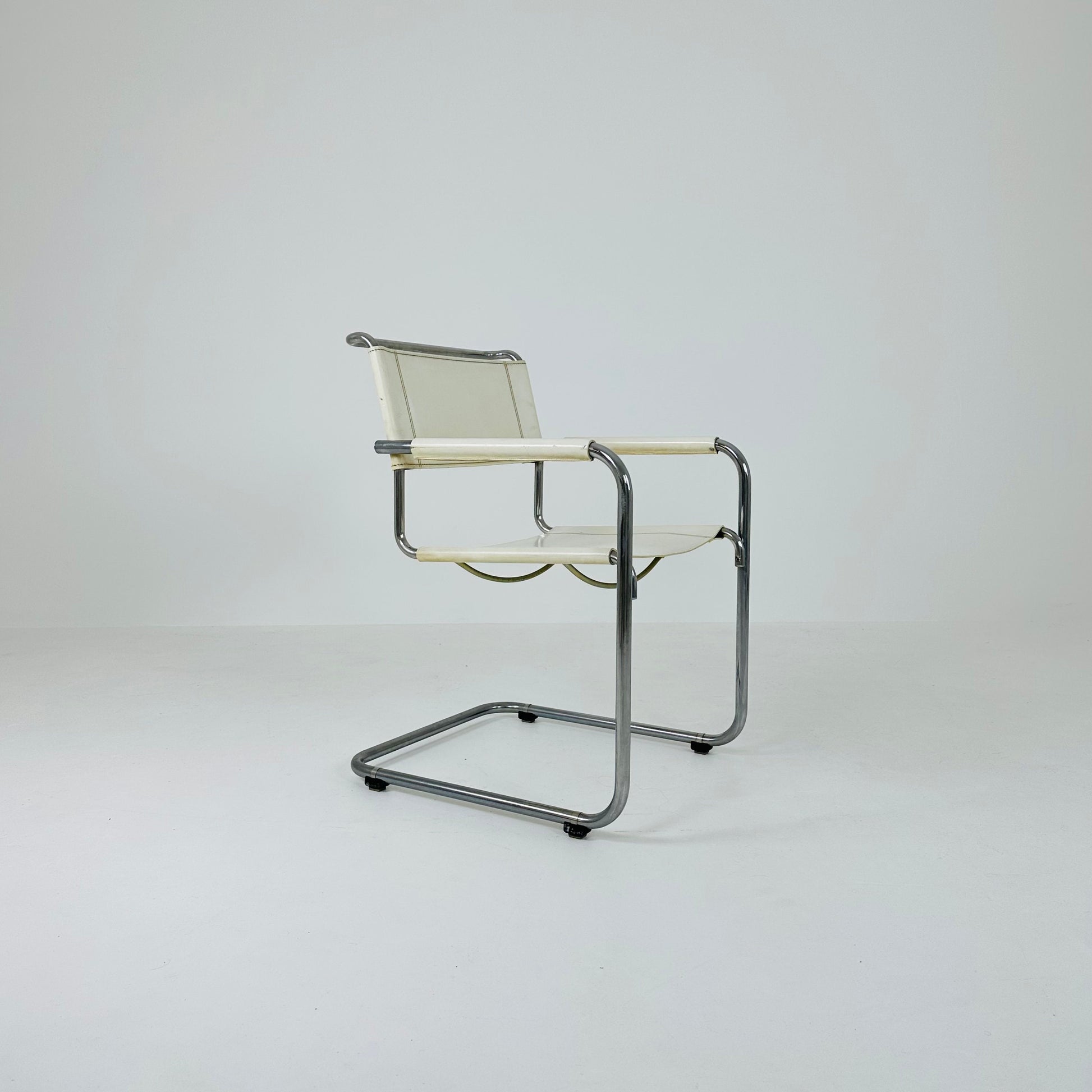 Original Bauhaus S34 cantilever chair in white leather by Mart Stam for Thonet, 1970,