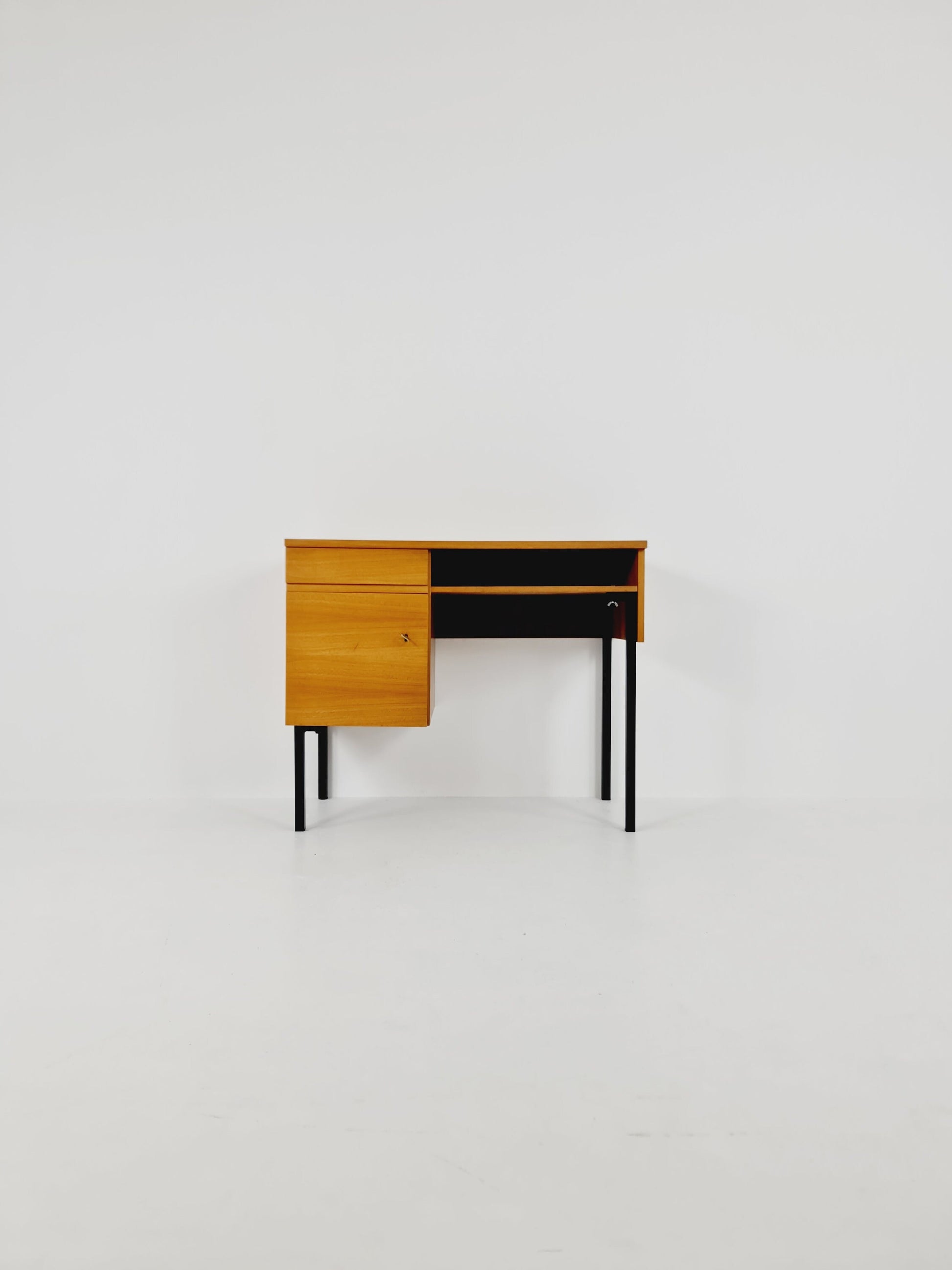Mid century vintage desk German desk by Horn Möbel 1950s