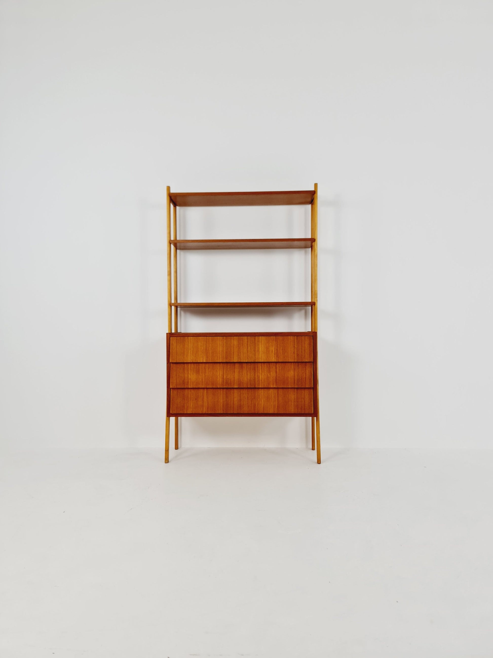 Danish freestanding Midcentury vintage bookshelf system / bookcase teak by Bengt Ruda, 1960s