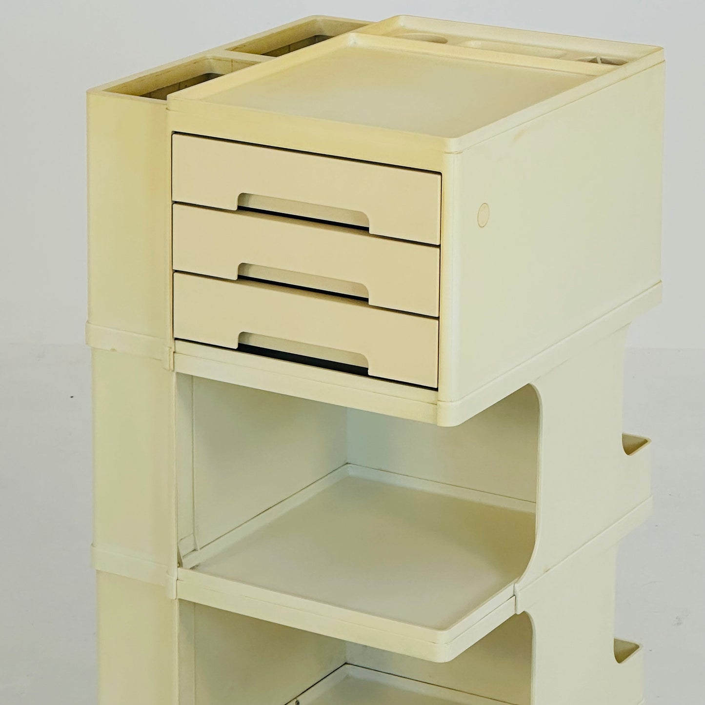 Rolling Artists trolley by Giovanni Pelis for Stile Neolt 1980s