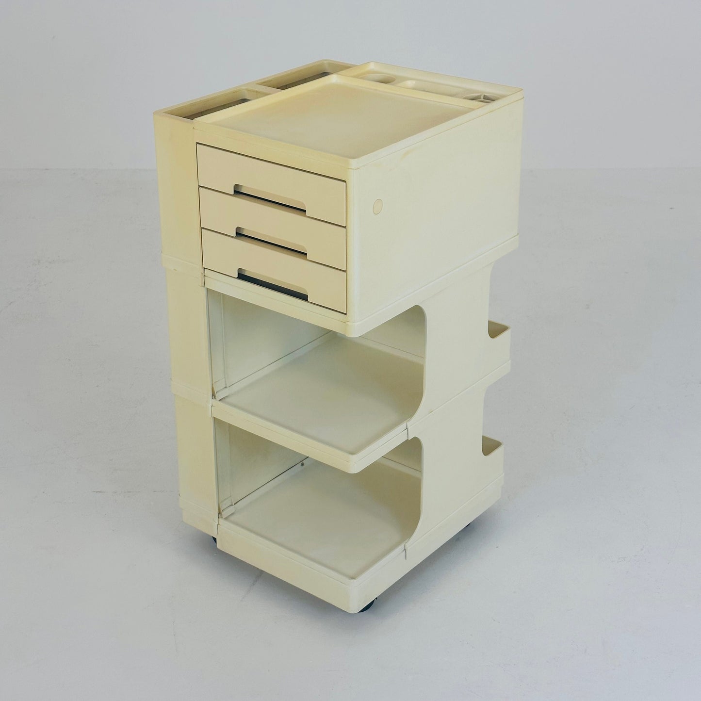 Rolling Artists trolley by Giovanni Pelis for Stile Neolt 1980s