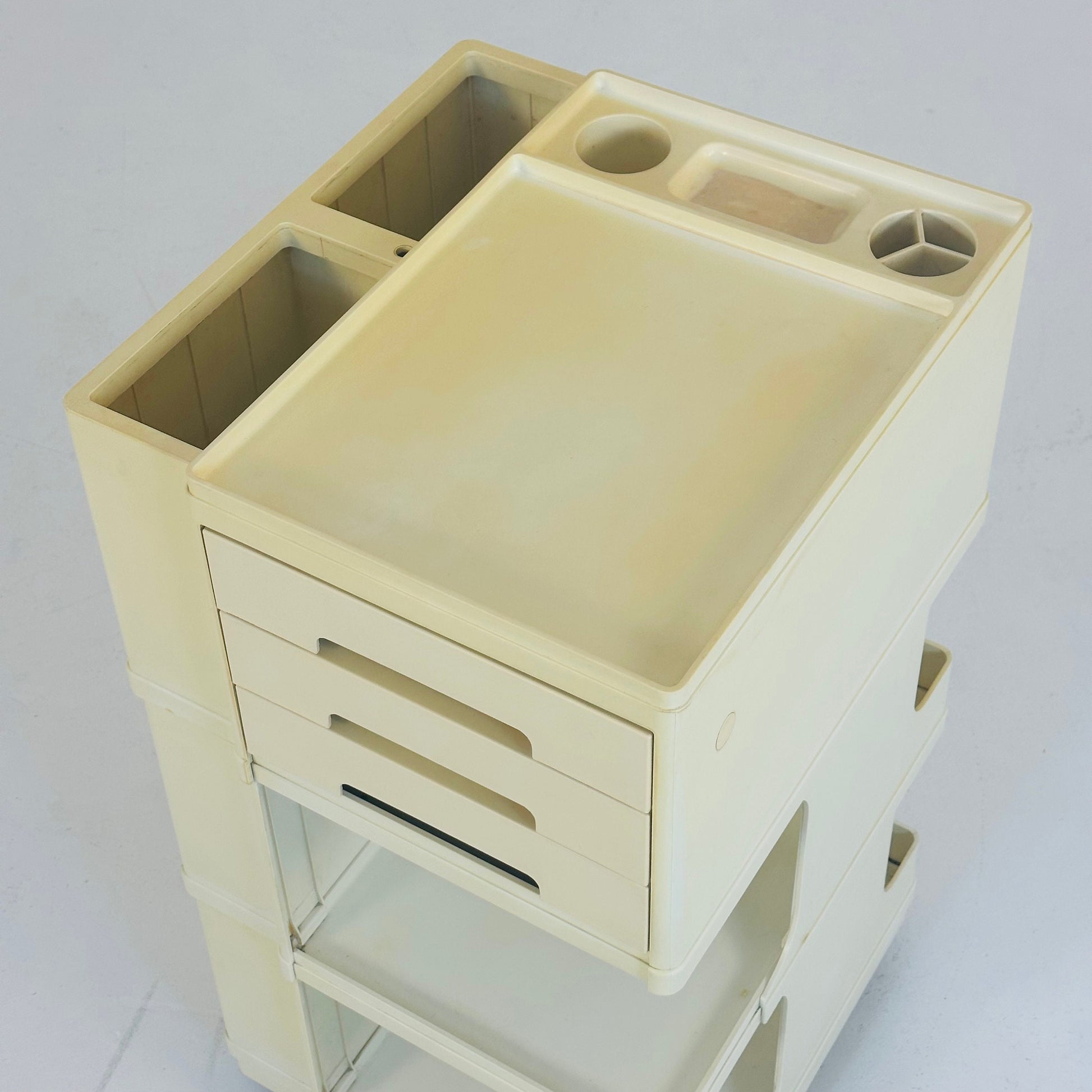 Rolling Artists trolley by Giovanni Pelis for Stile Neolt 1980s